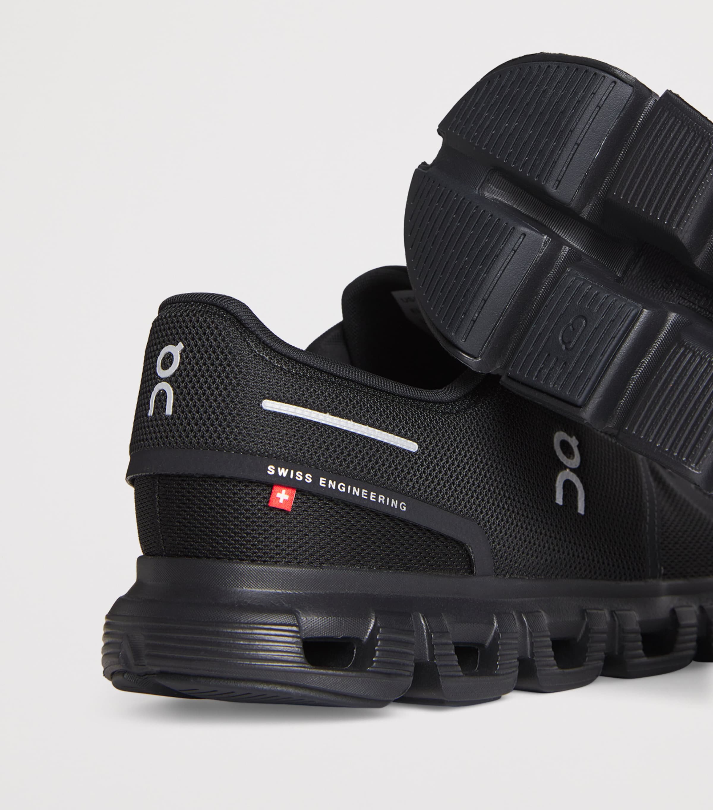 On Mens Cloud 6 Trainers Black | Black Image 7