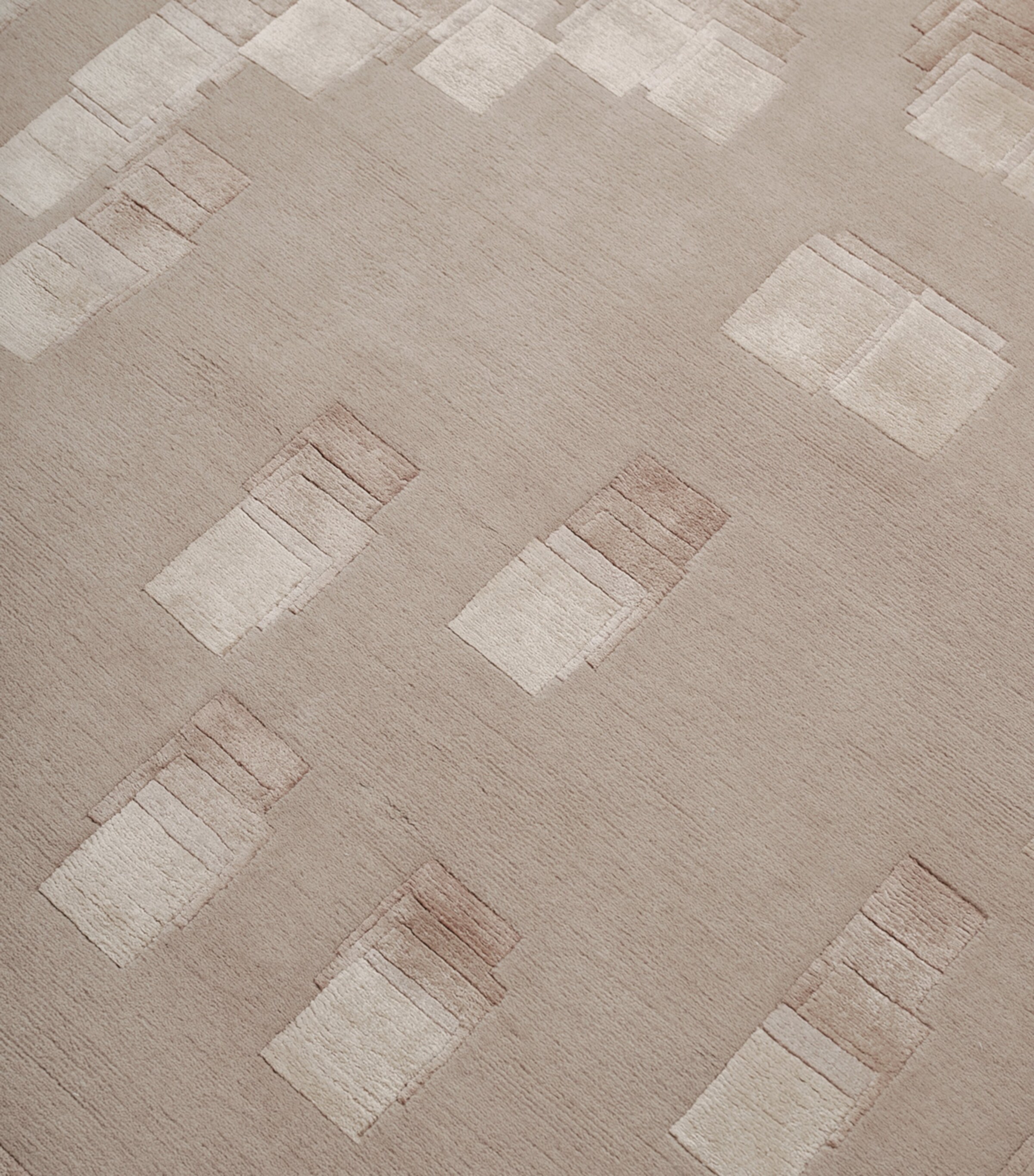 x Kelly Wearstler Runa Clay Rug (2.74m x 1.83m) BROWN Image 2