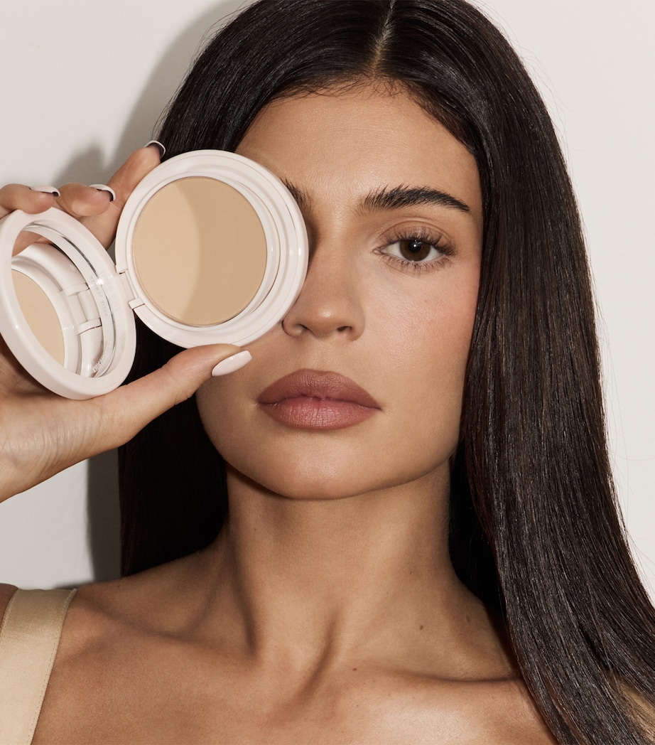 Natural Blur Powder Foundation 9WN 9WN Image 4