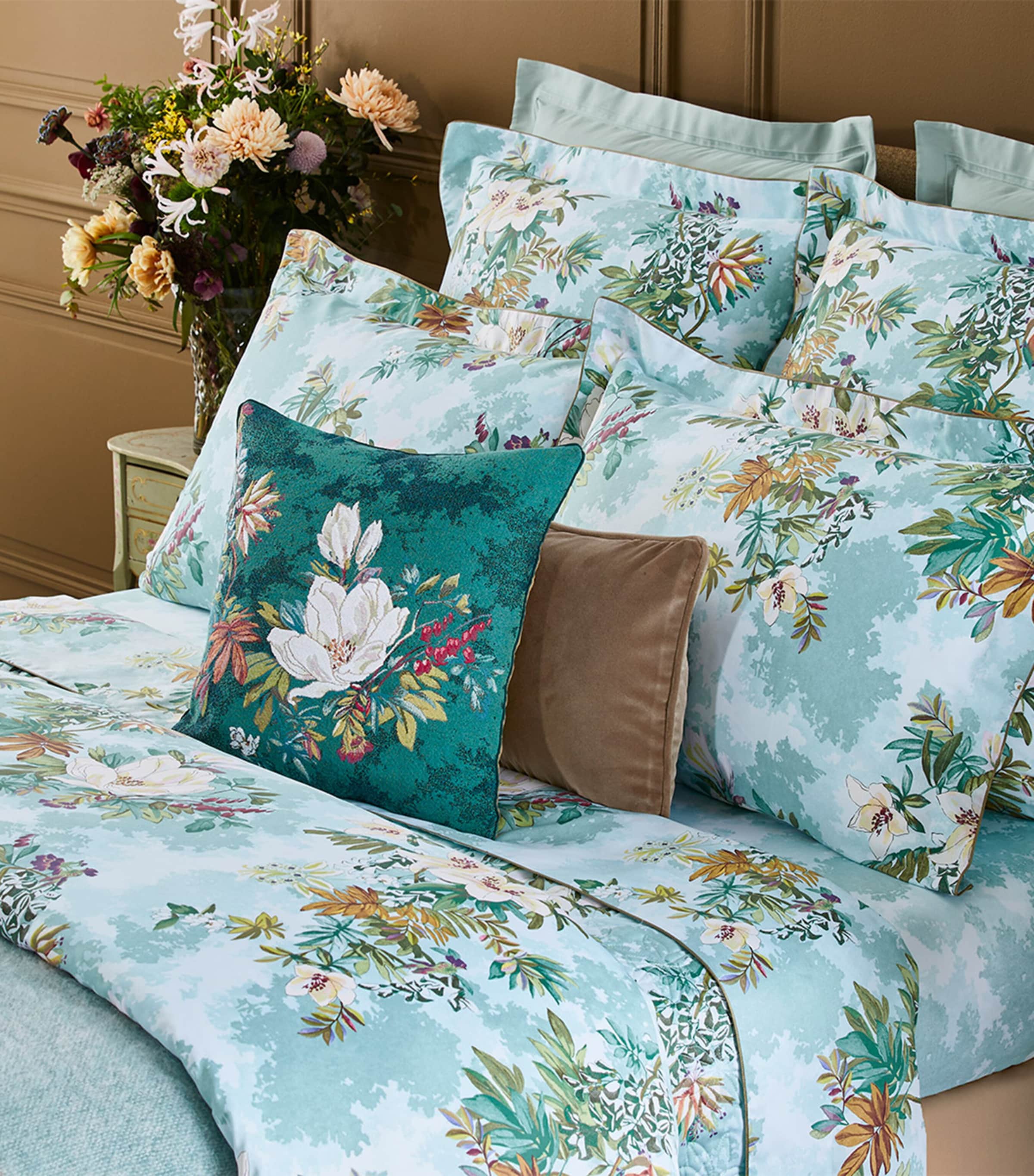Yves Delorme Panorama Super King Bed Cover (285cm x 250cm) Multicoloured Image 3