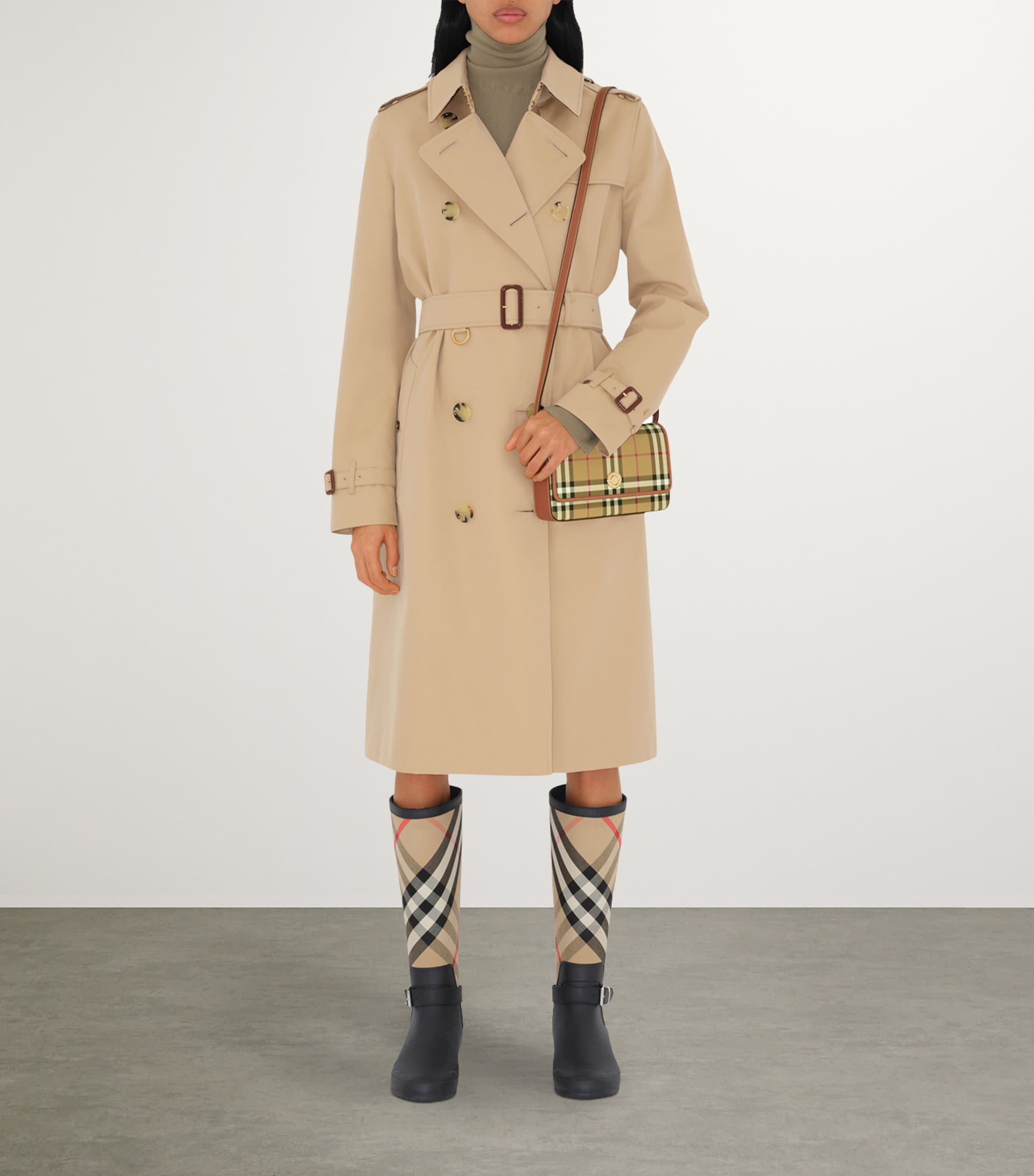 BURBERRY ベージュ フィッシングベスト Burberry ダウンベスト 46 ブラウン(レディース) BURBERRY バーバリー