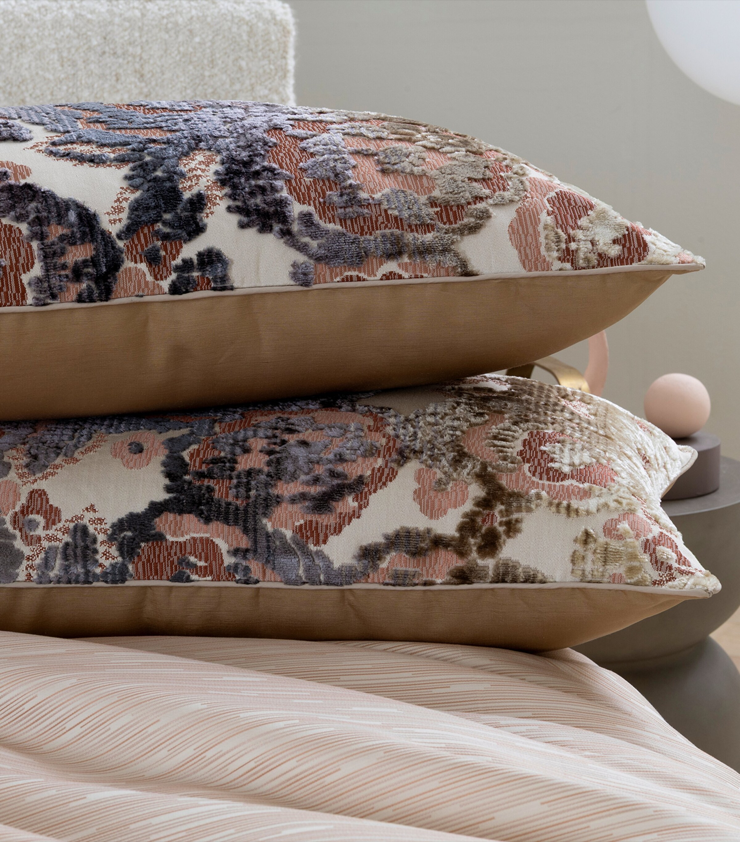 Frette Collector Decorative Cushion (40cm x 60cm) Misty Blush Image 3