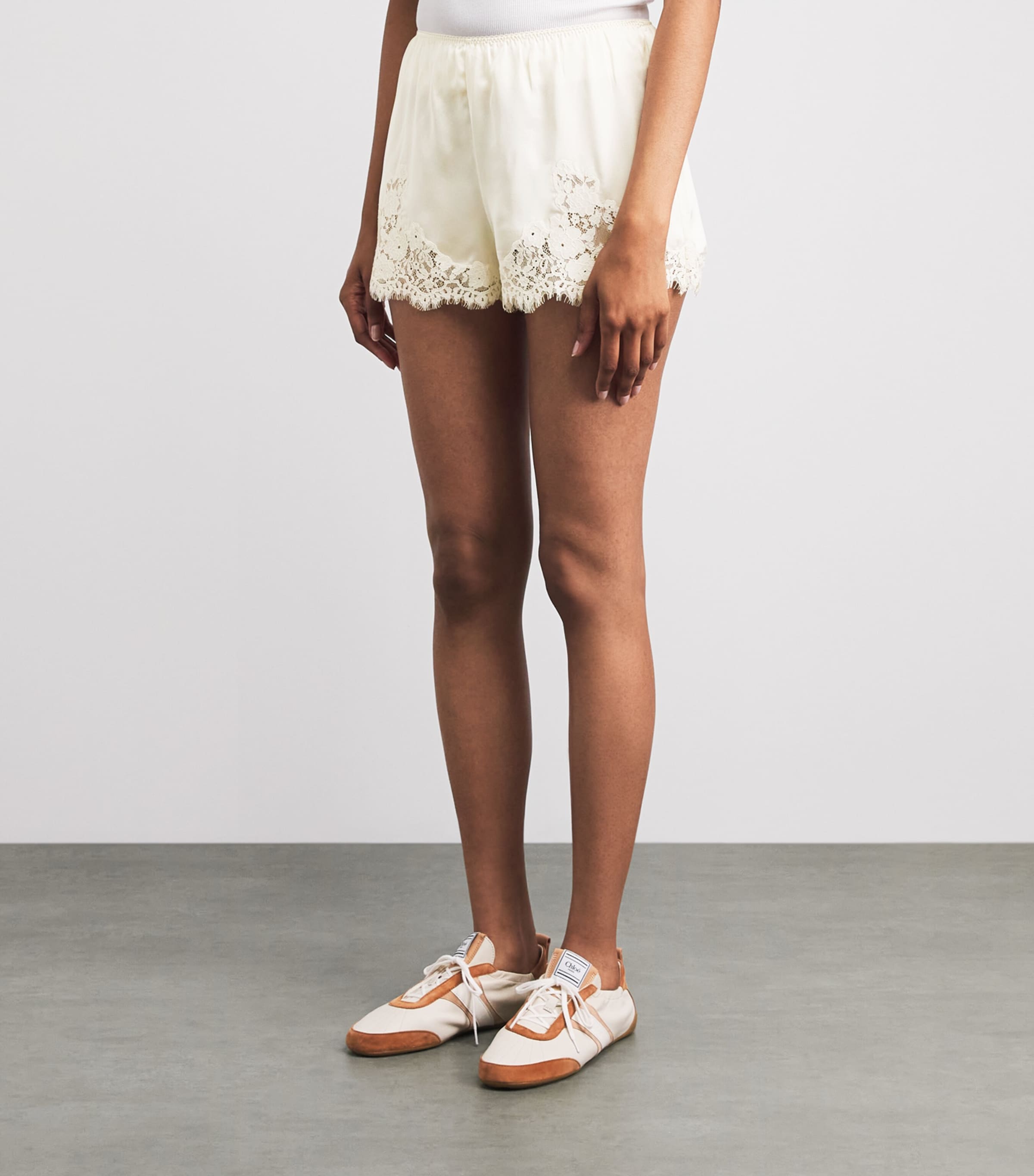 DÔEN Womens Silk-Lace Iona Shorts Sea Salt Image 4