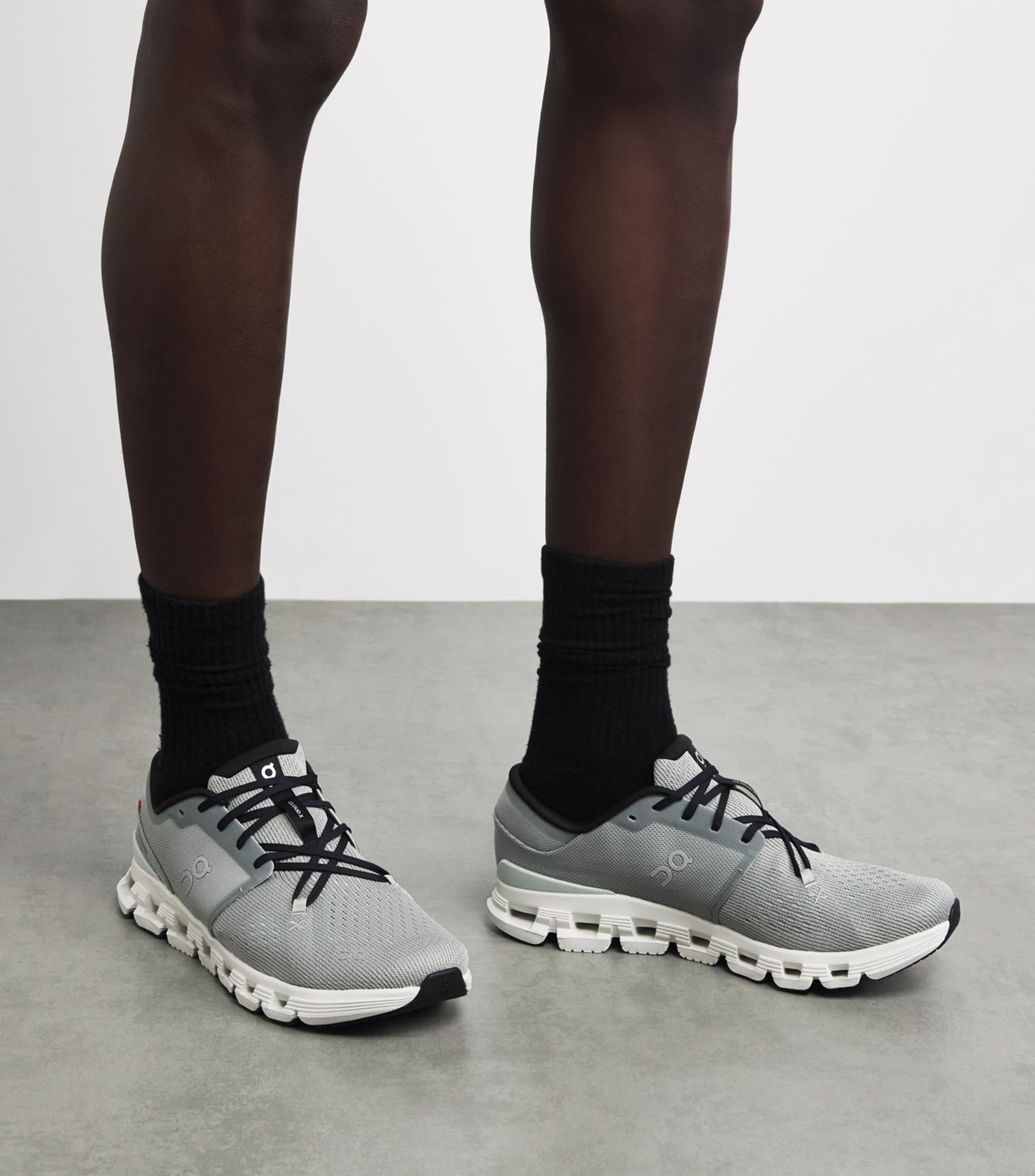 On Mens Cloud X 4 Trainers Tin | Iceberg Image 4