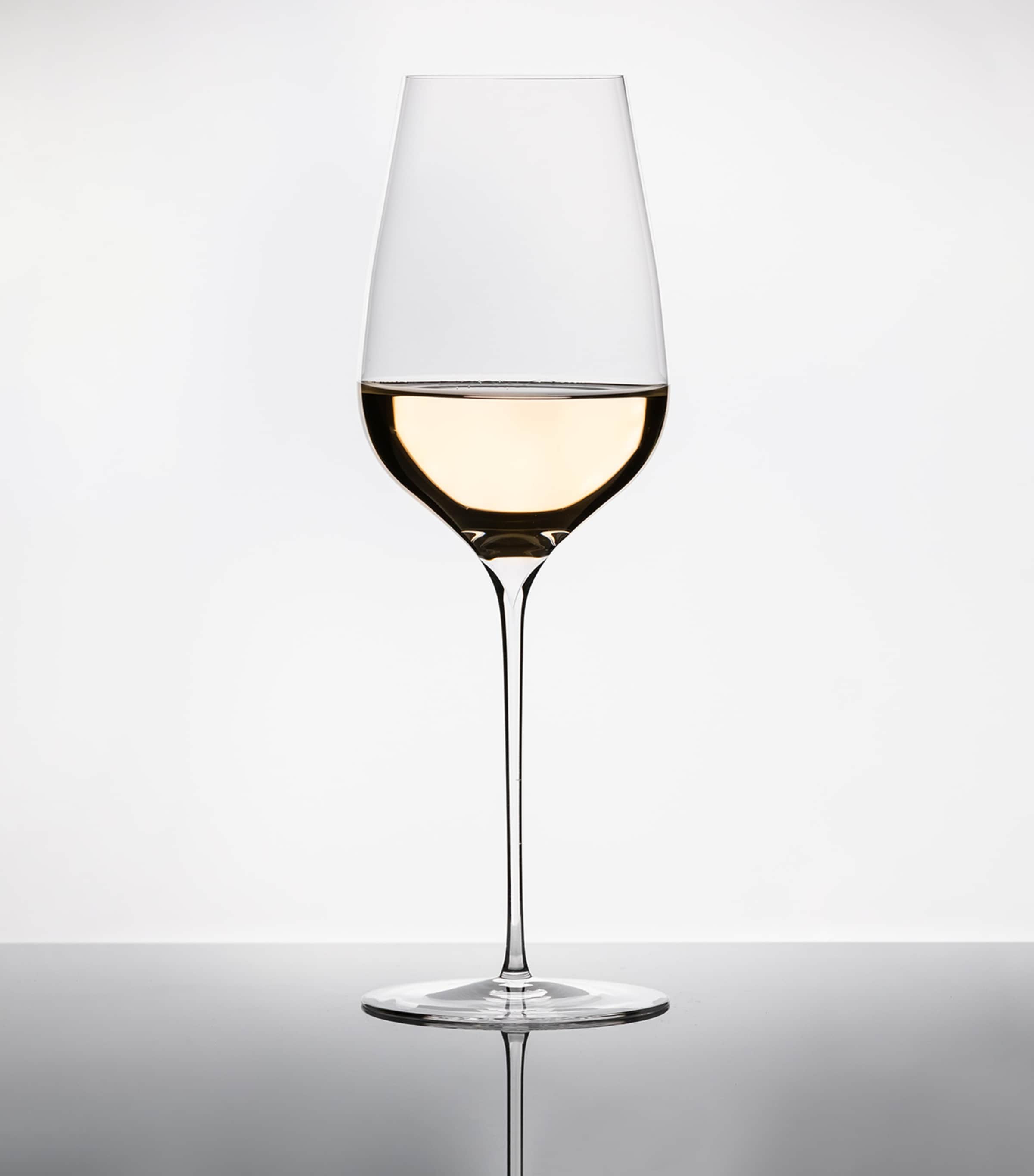 Sydonios Set of 2 Crystal Empreinte Wine Glasses (420ml) Image 3