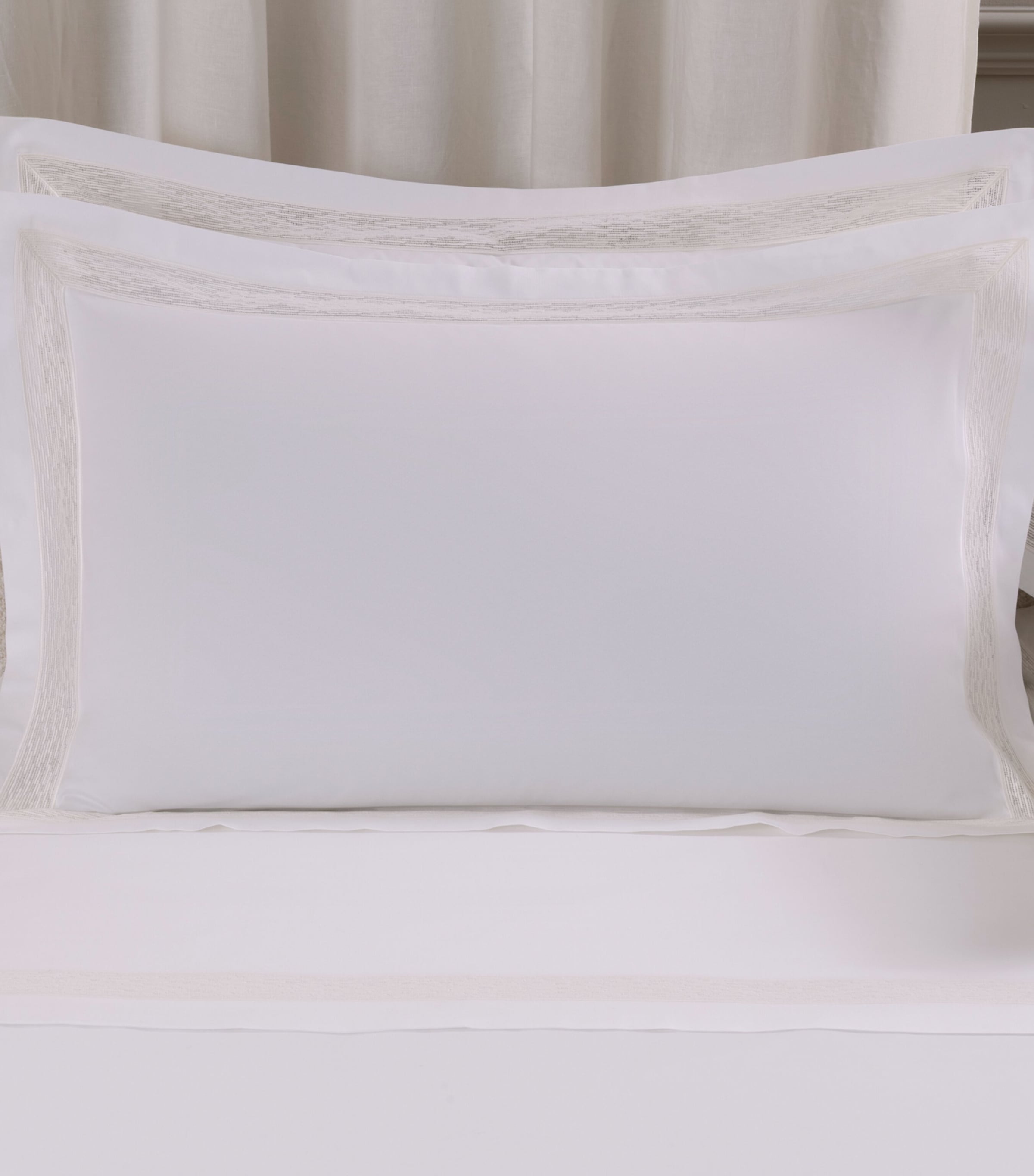 Frette Cotton Balance Lace Oxford Pillowcase (51cm x 71cm) Milk Image 3