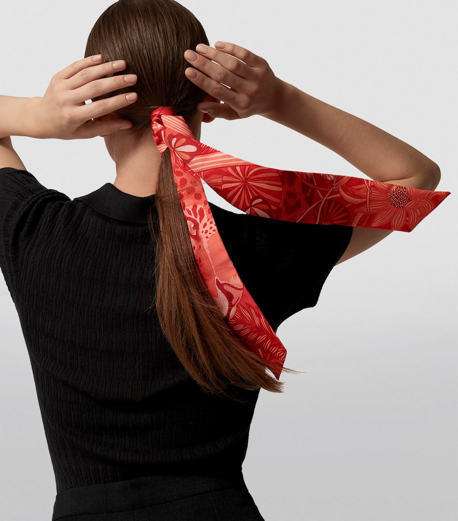 Silk Panthère de Cartier Scarf RED Image 2