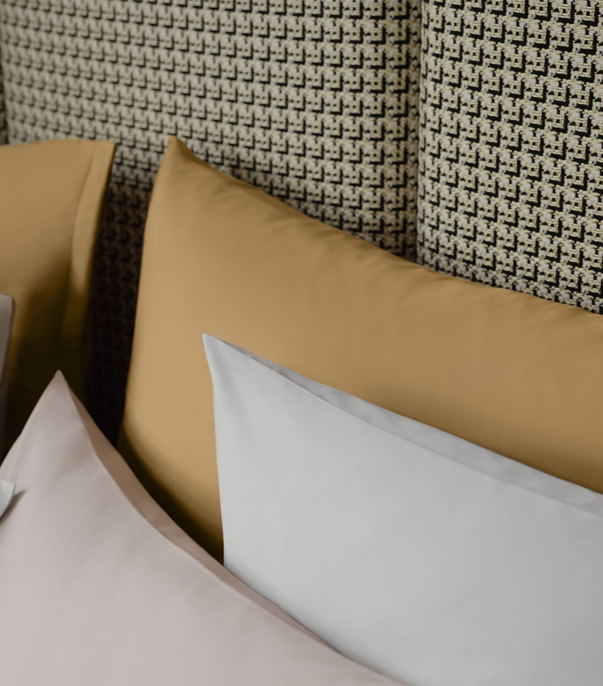 Schlossberg Cotton Sateen Noblesse Uni King Fitted Sheet (150cm x 200cm) Savanne Image 4