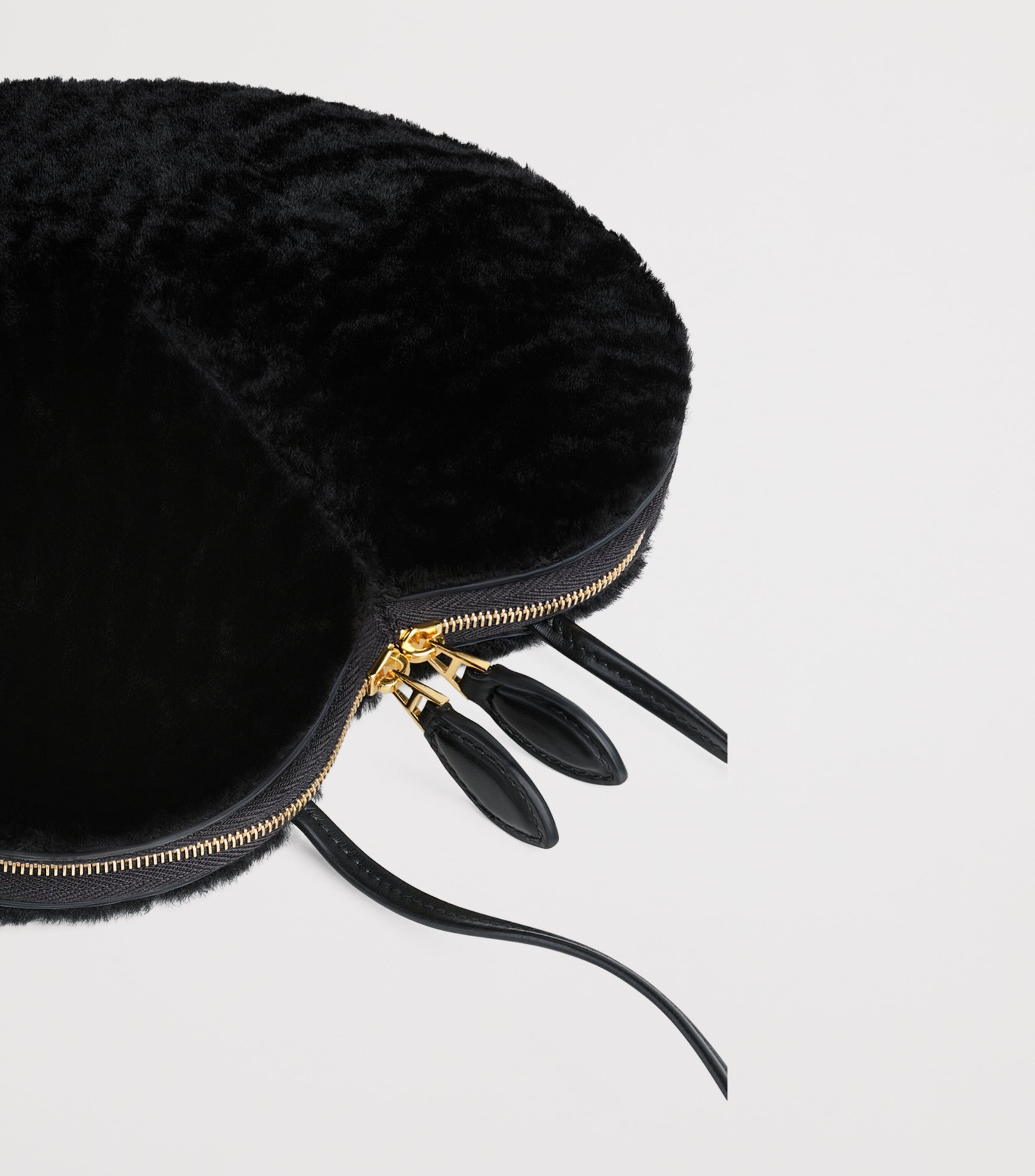 Alaïa Shearling Le Coeur Shoulder Bag Argent Image 3