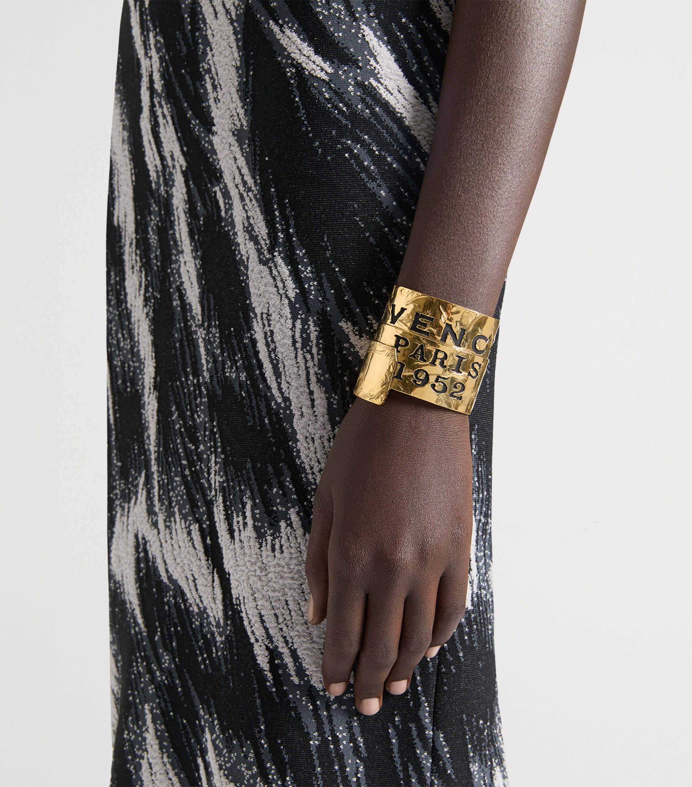 Tape Cuff Bracelet ANTIC GOLDEN Image 2