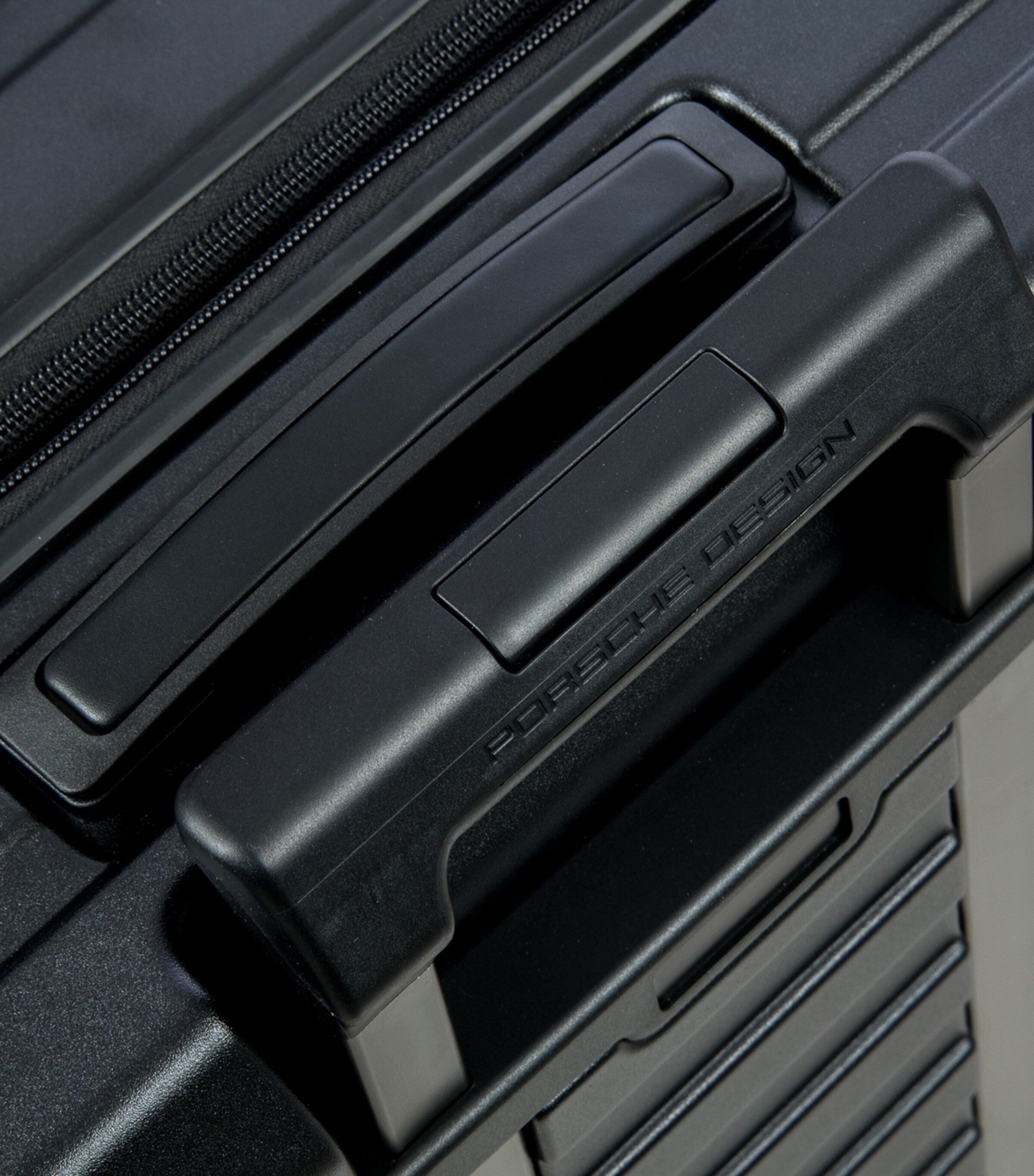 Porsche Design Roadster Hardside Suitcase (82cm) Matt Black Image 10