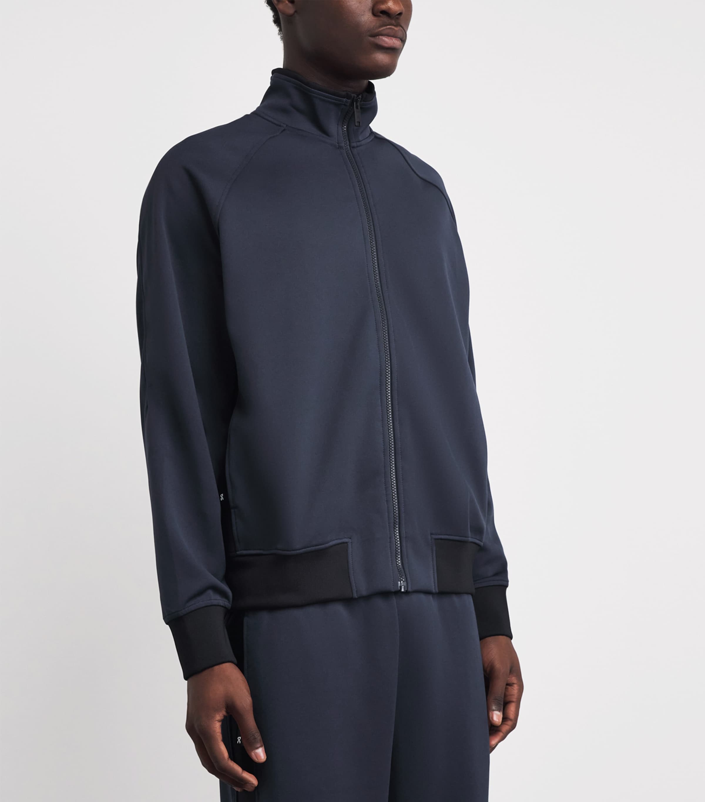 On Mens Courtside Track Jacket Midnight Image 4