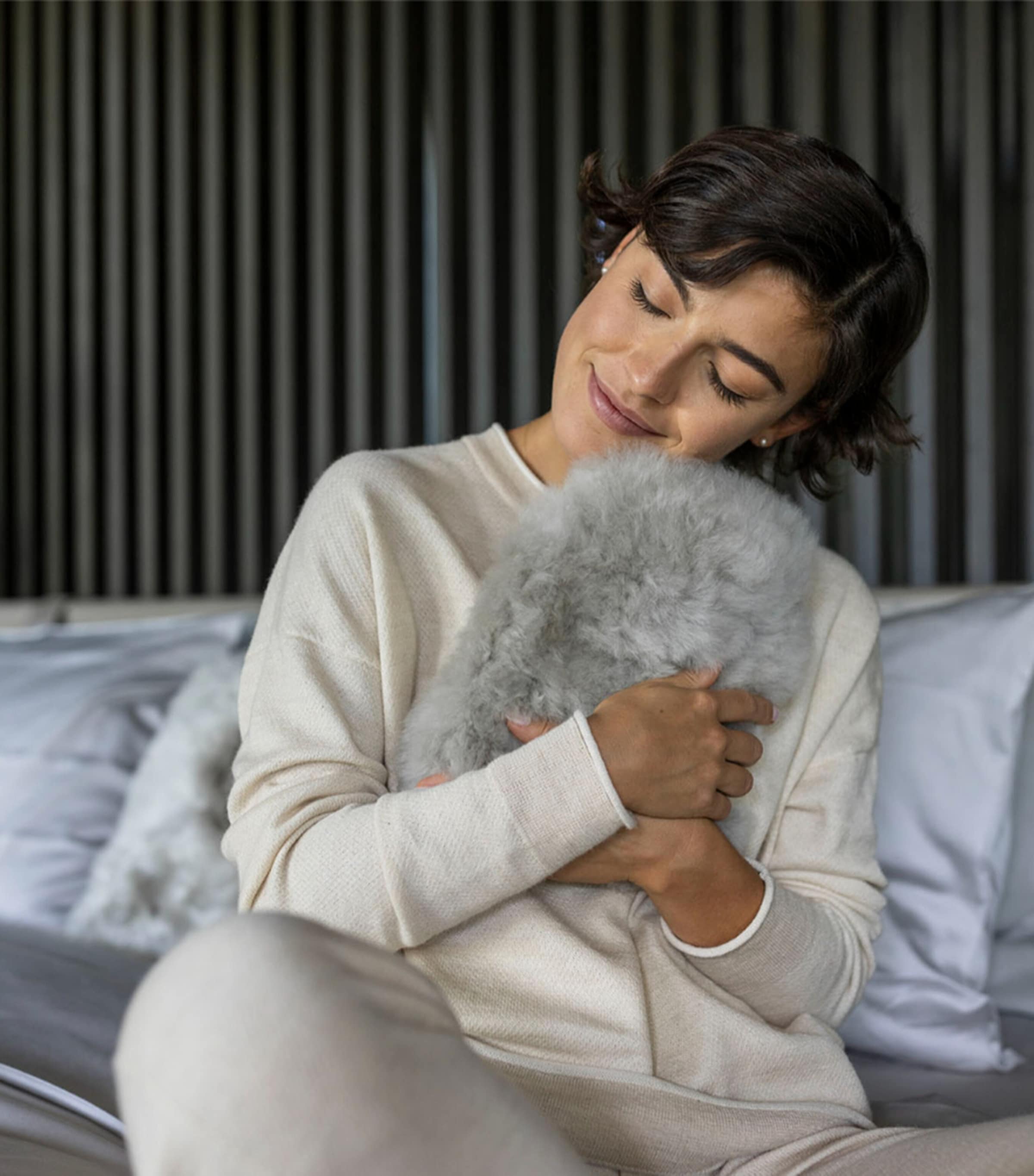 Weich Calmo Hot Water Bottle (600ml) Silver Grey Image 3