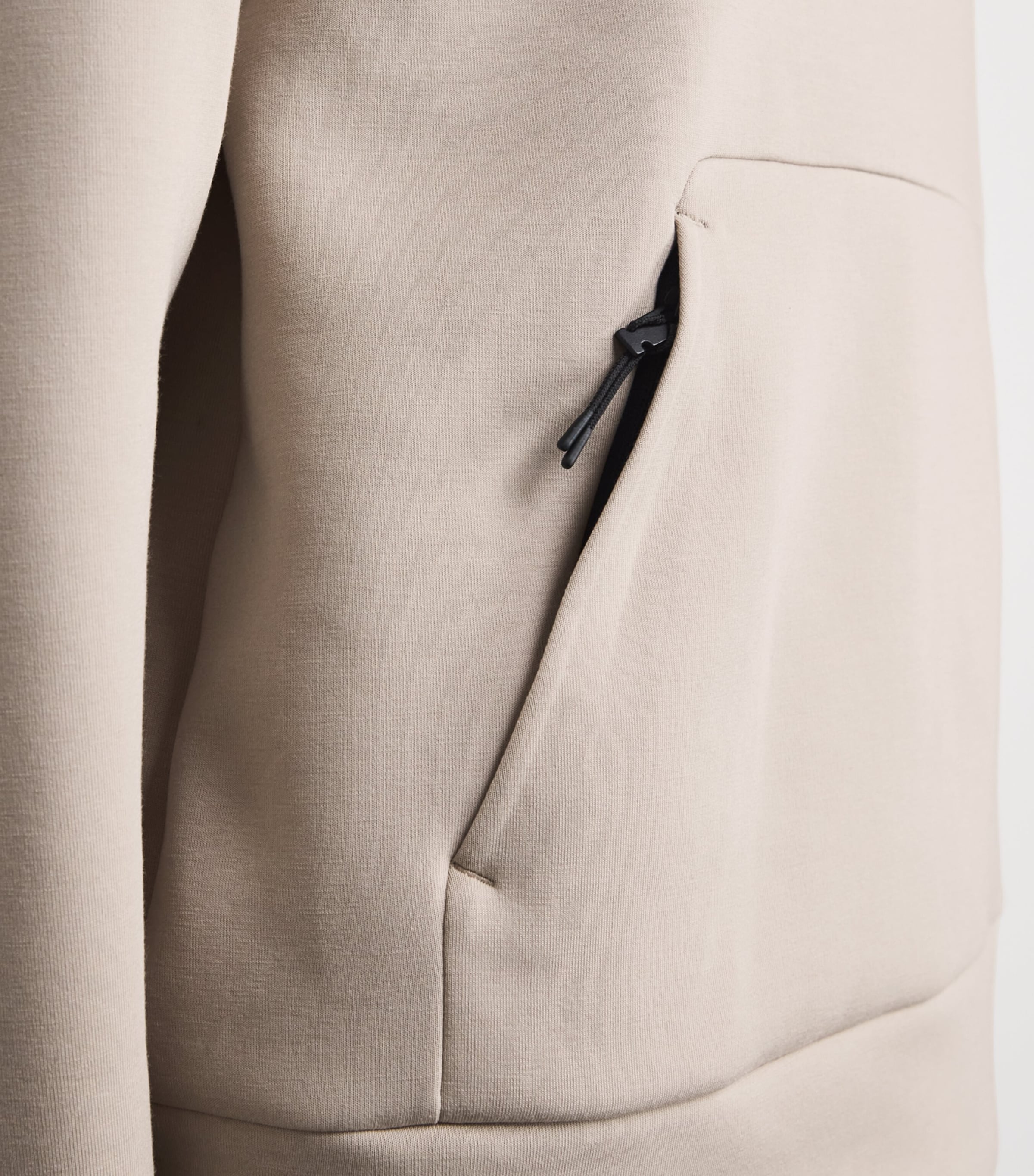 Focus Tech Hoodie DESERT Image 6