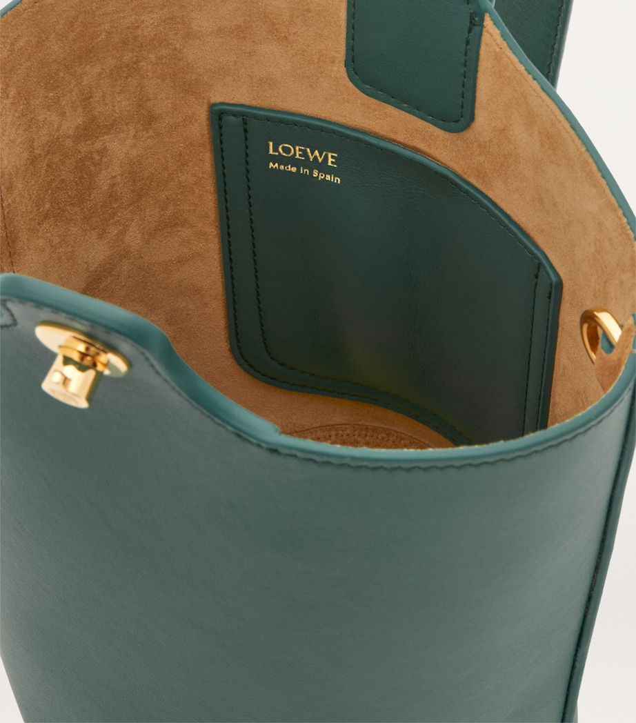 Mini Leather Pebble Bucket Bag VETIVER Image 5