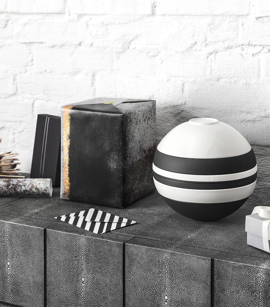 Iconic La Boule Set WHITE Image 3