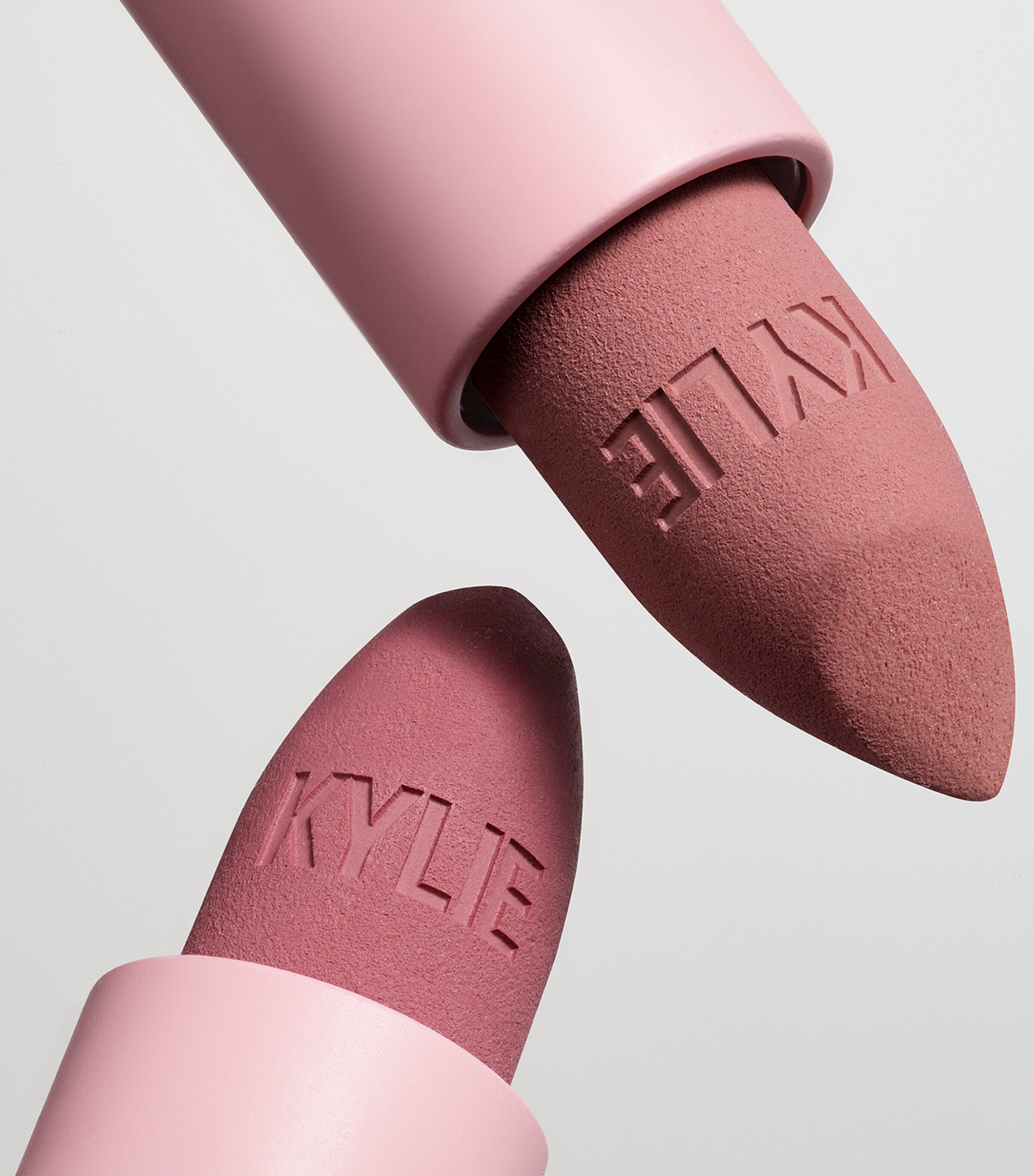Kylie Cosmetics Matte Liquid Lipstick Work Mode Image 5