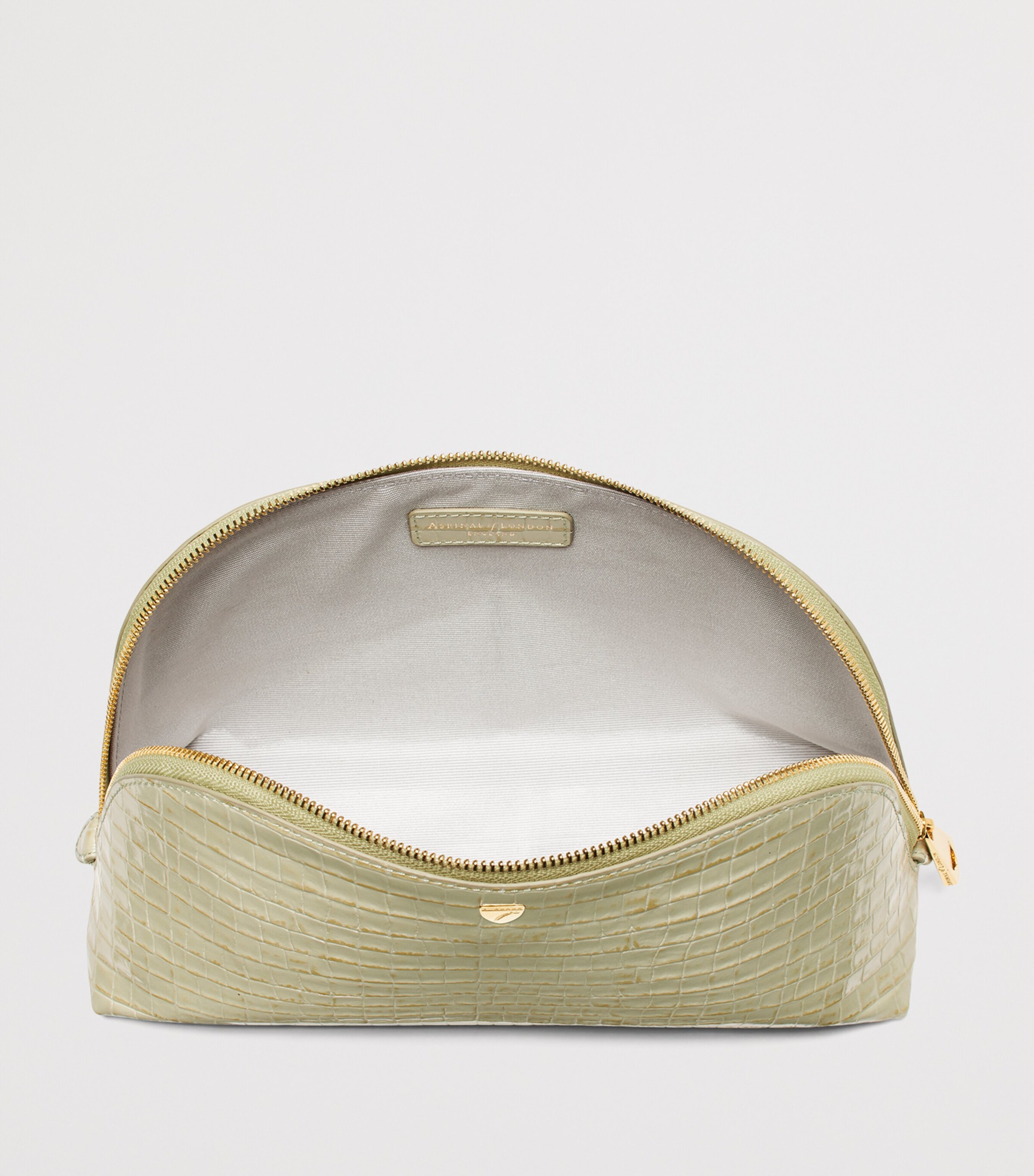 Croc-Embossed Leather Classic Wash Bag PISTACHIO Image 3