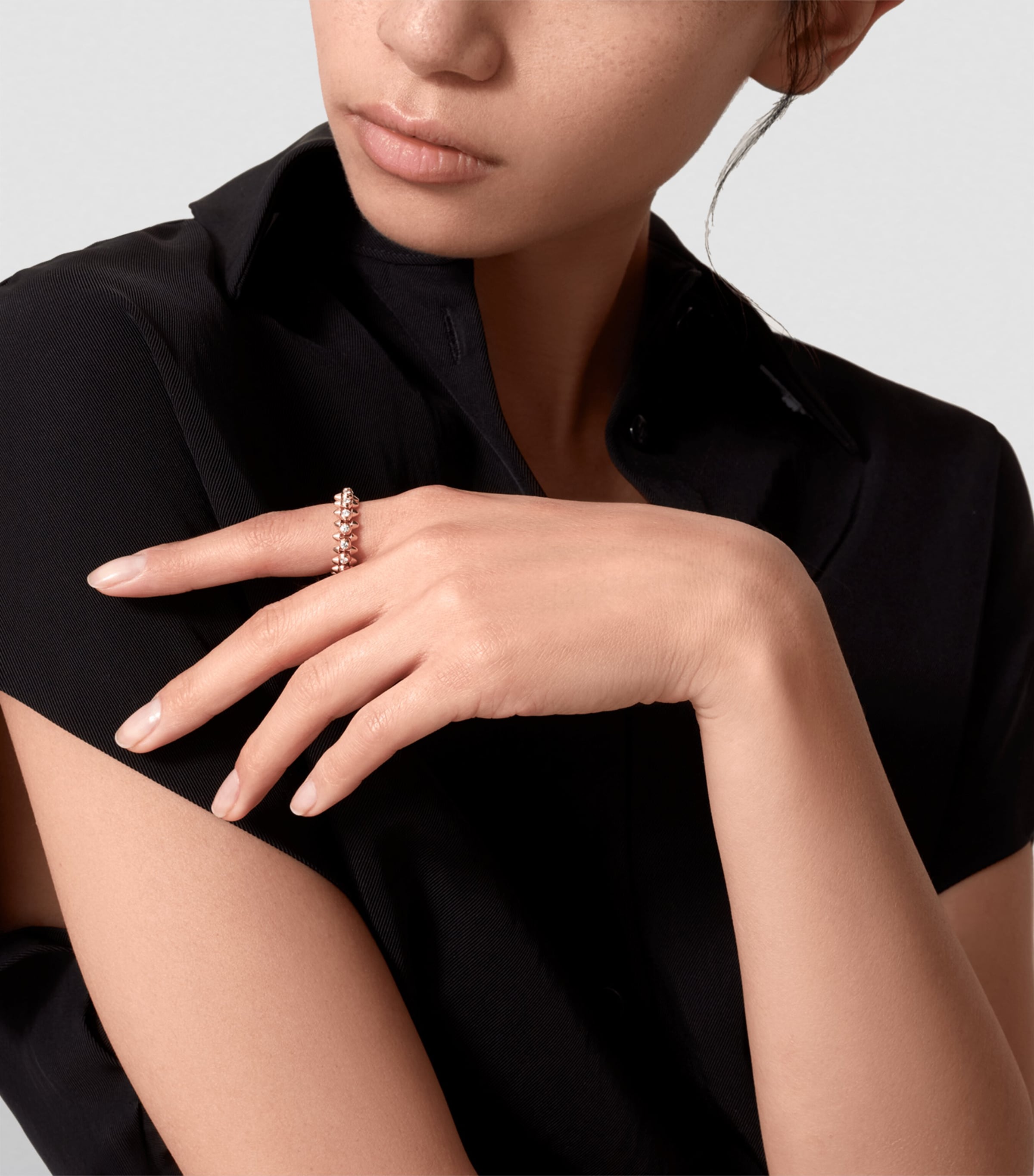 Rose Gold and Diamond Clash de Cartier Ring ROSE GOLD Image 4