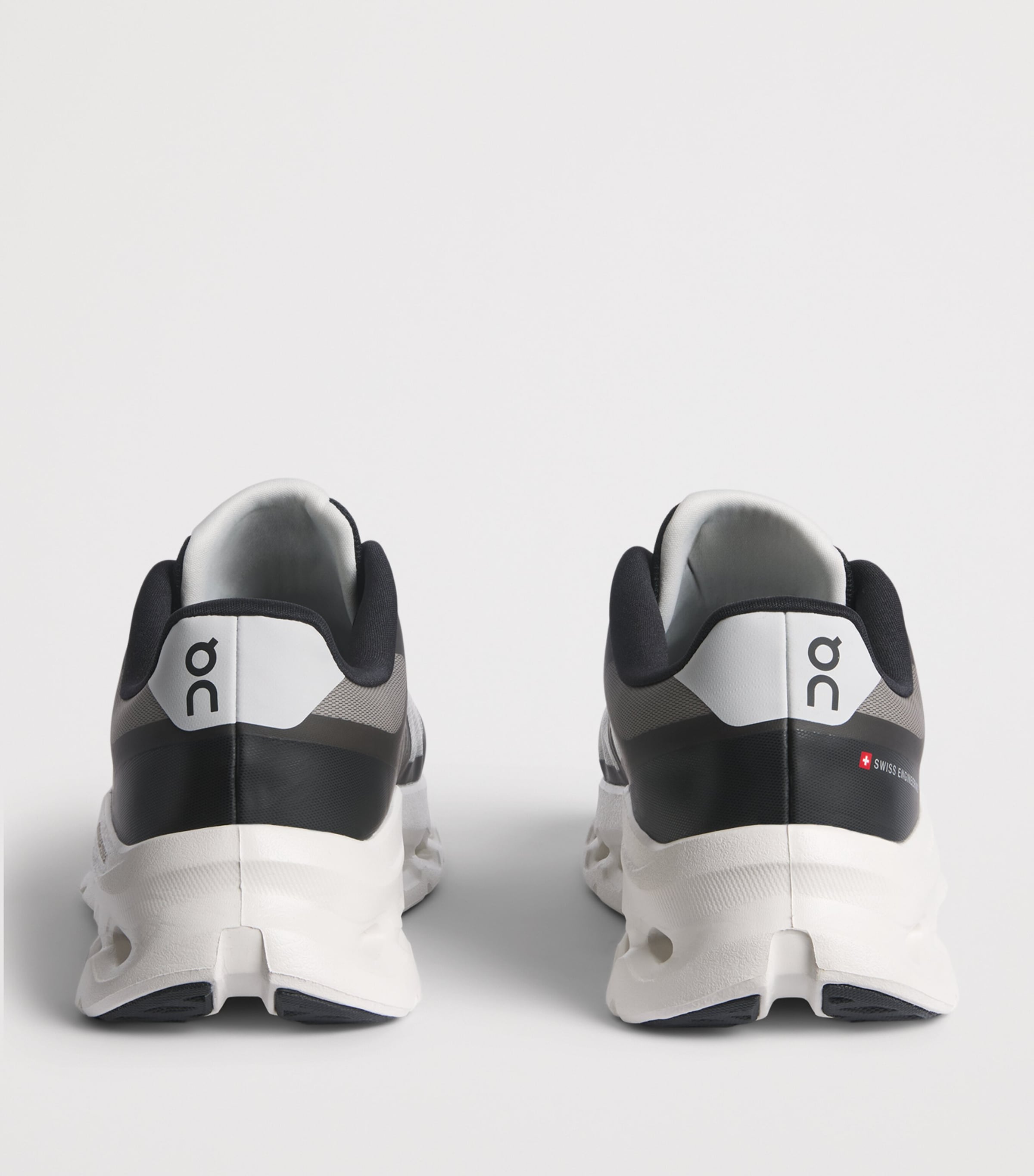 On Mens Cloudtilt Remix Trainers Black | Ivory Image 5
