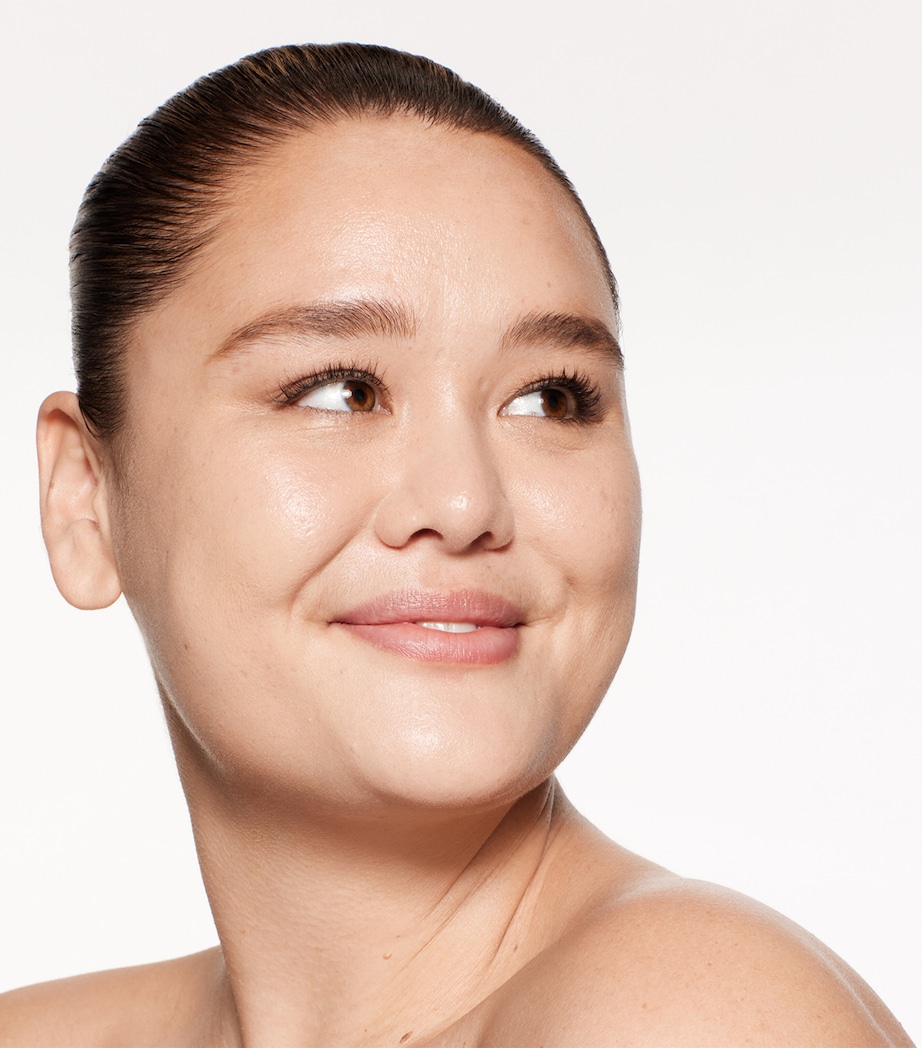 Revitalessence Skin Glow Foundation SPF 30 250 SAND Image 3