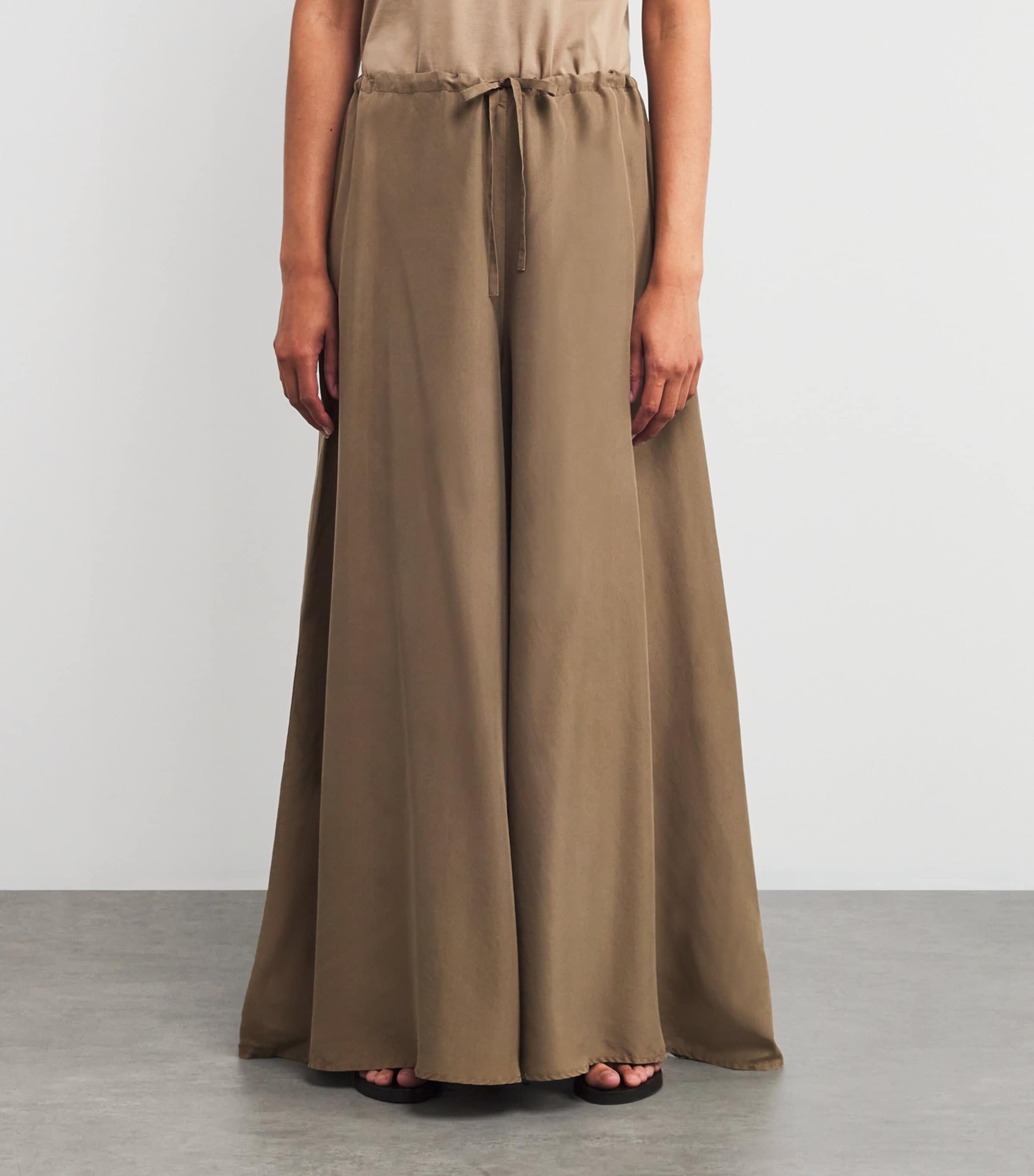 Silk Shades Of Nature Wide-Leg Trousers KAKI Image 3