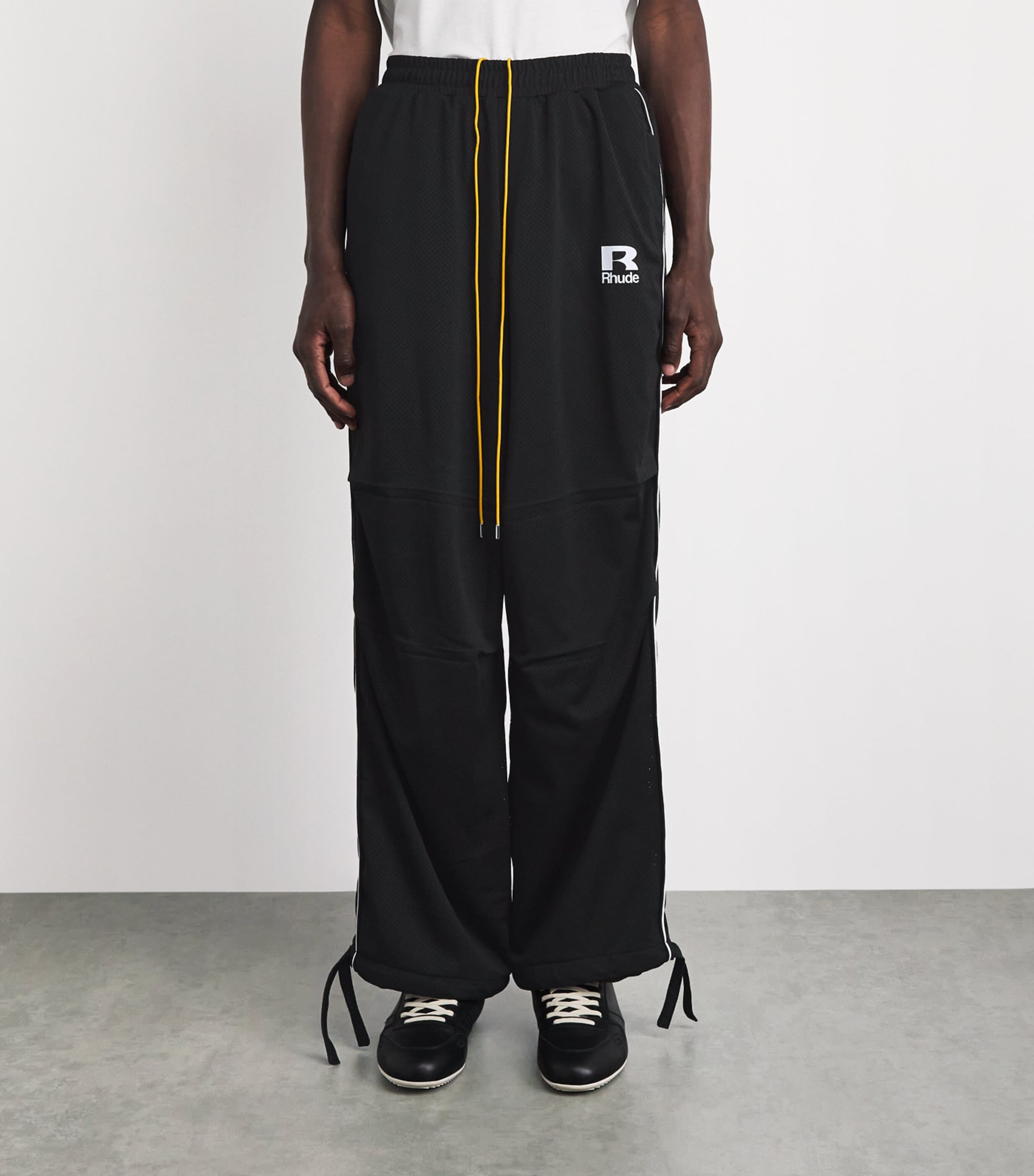 Rhude Mens Logo Piping Track Sweatpants Black/white Image 4