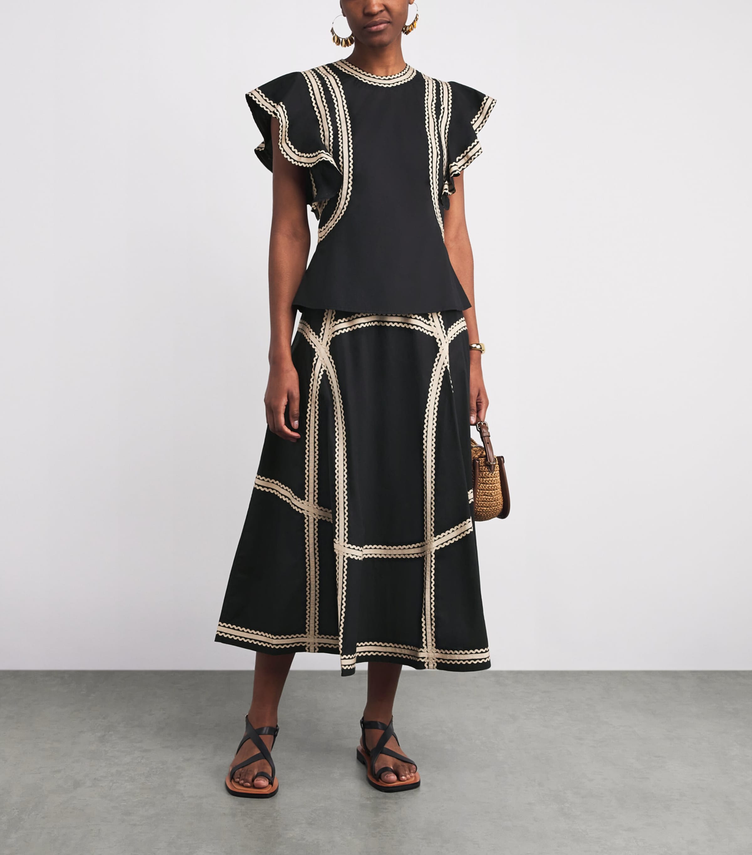 Flutter-Sleeve Anora Blouse NOIR Image 2