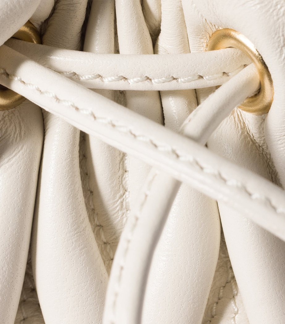 Matelassé Nappa Leather Pouch F0009 Image 5