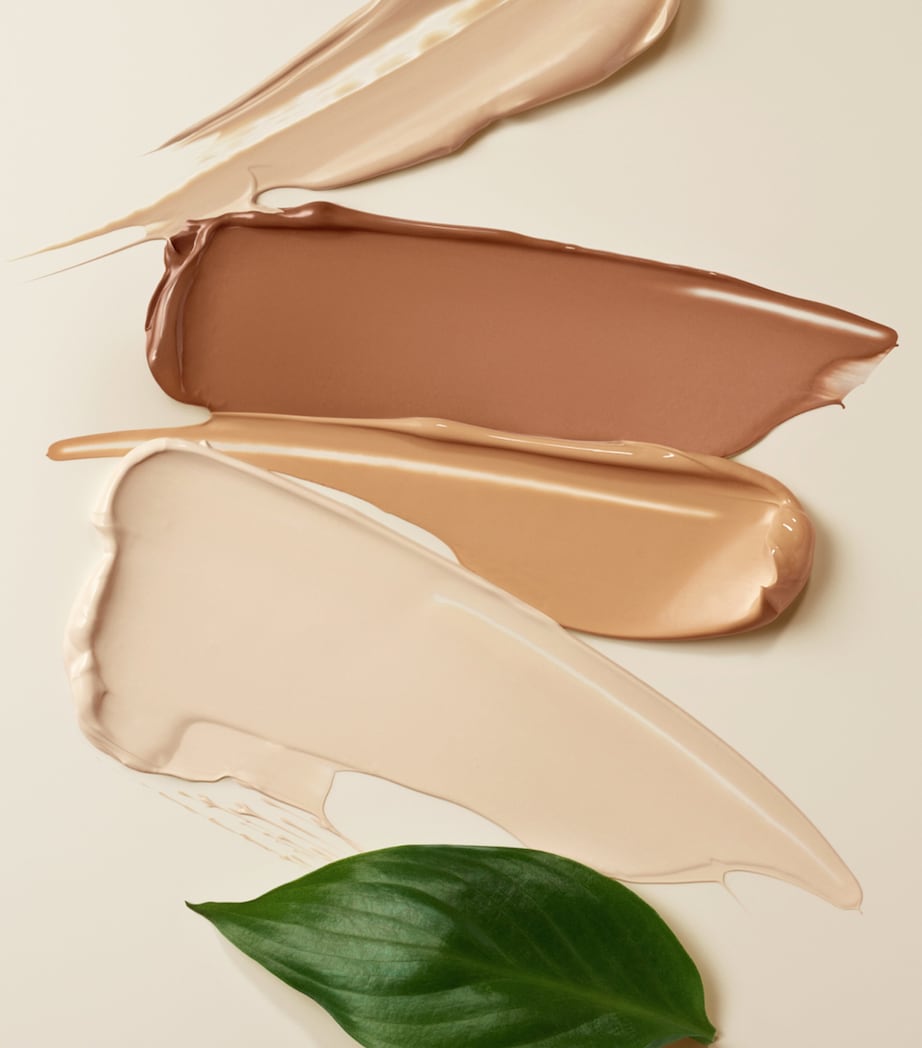Chantecaille Bio Lifting Concealer Aura Image 12