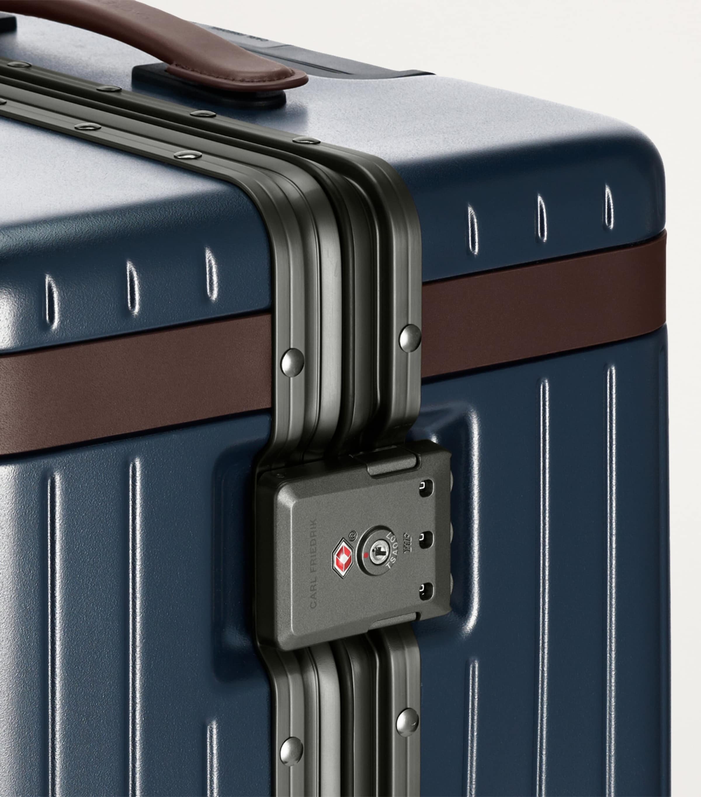 x Hackett Check-In Suitcase (65cm) NAVY/ CHOCOLATE Image 4