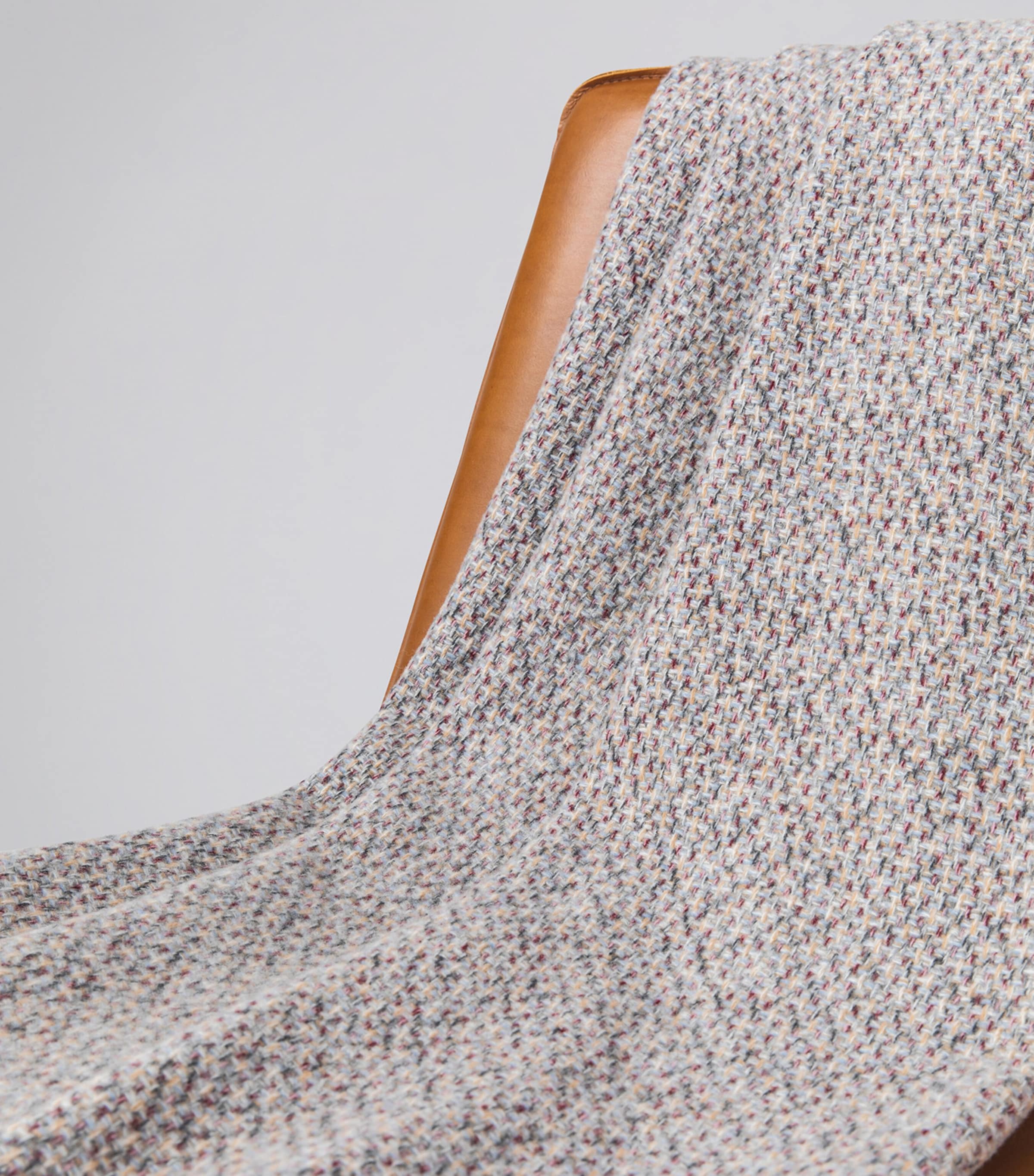 Johnstons Of Elgin Wool-Cashmere Tweed Texture Throw (190cm x 140cm) Warm Neutral Image 3
