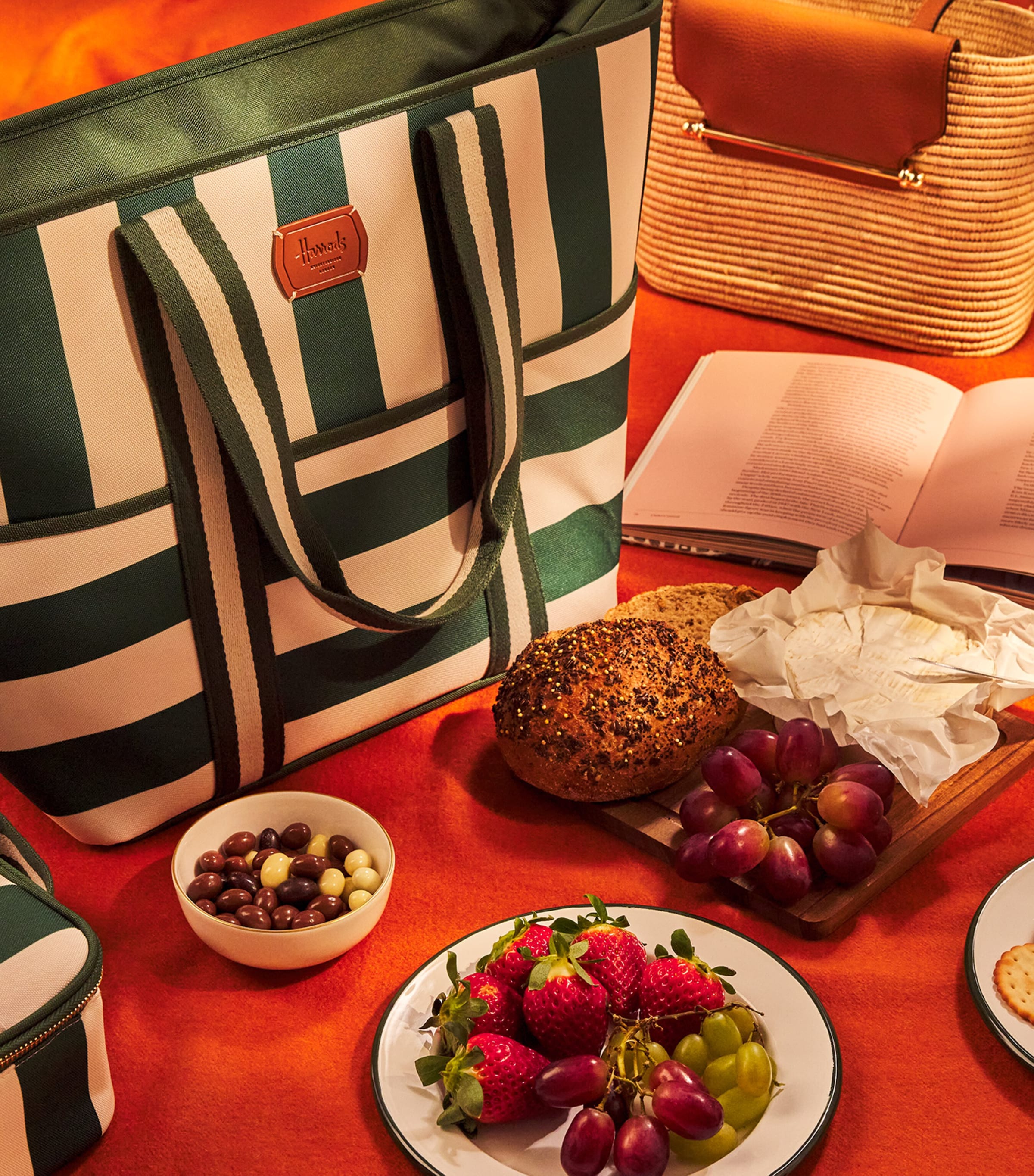 【Harrods】UK発 クーラー 保冷 ストライプ ロゴ トート バッグ Harrods Striped Cooler Tote Bag | Harrods UK