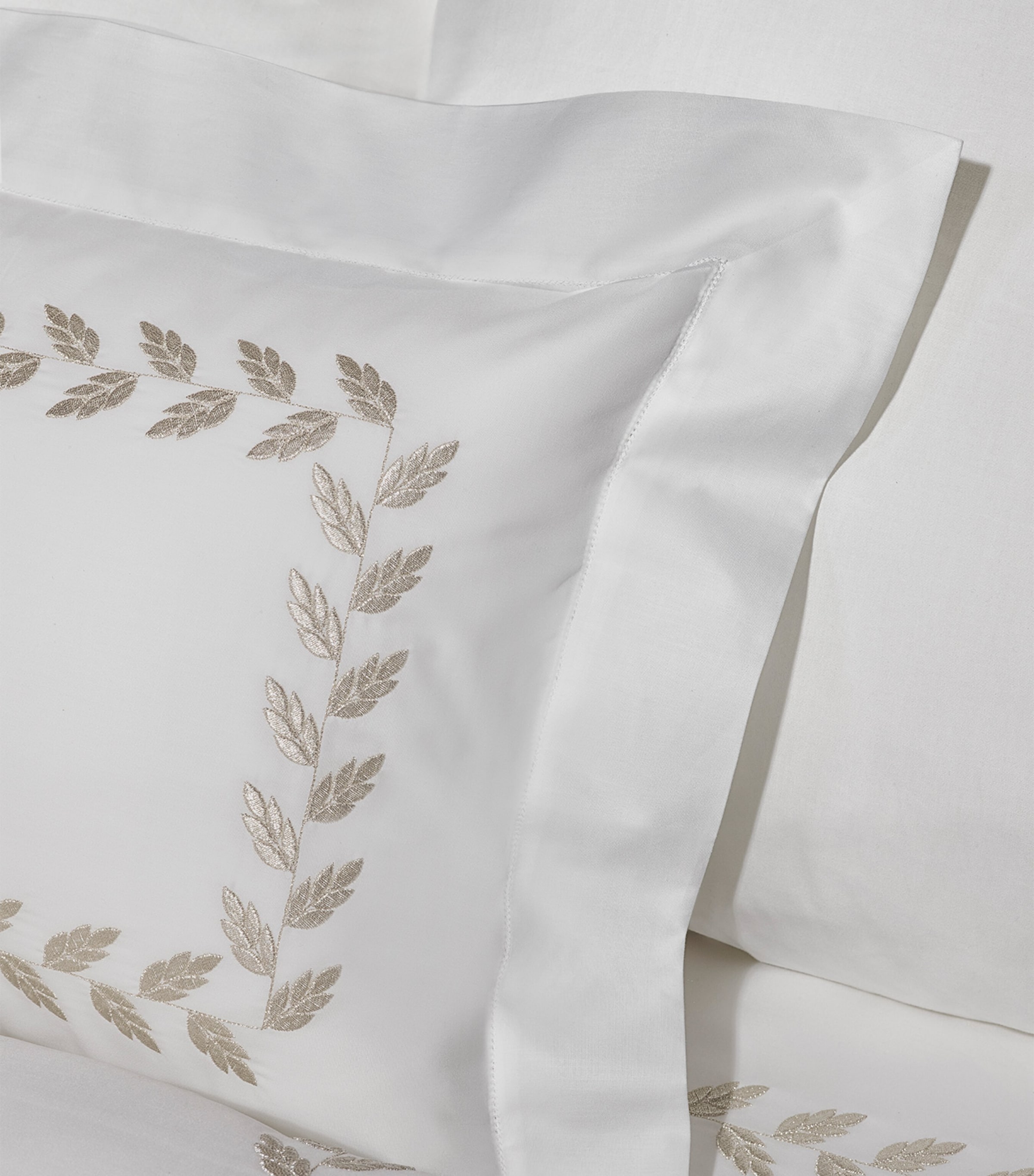 Pratesi Federico Pillowcase (50cm x 75cm) Wht/antique Svr Image 4