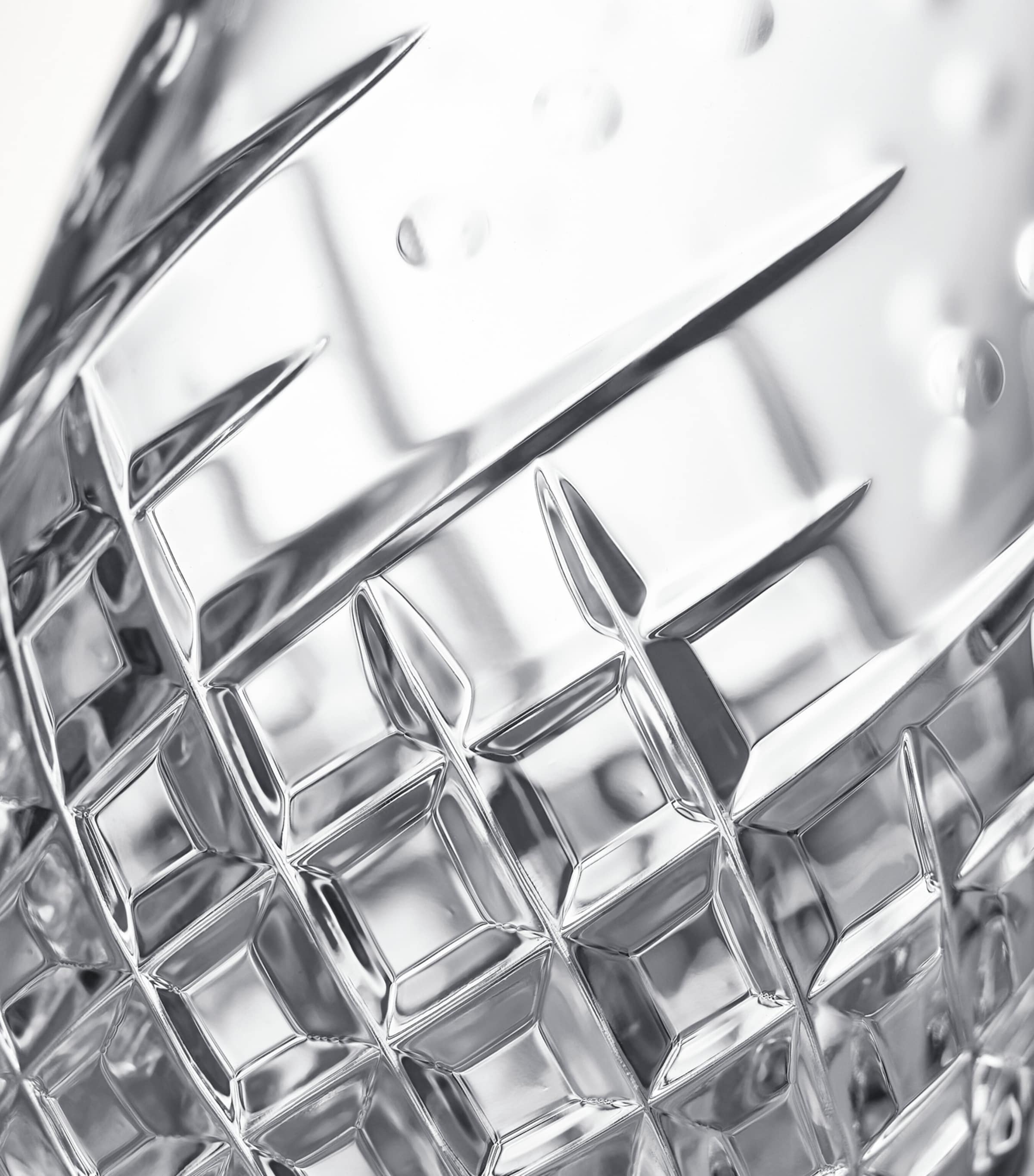 Celebrations Bud Vase (15cm) CLEAR Image 4