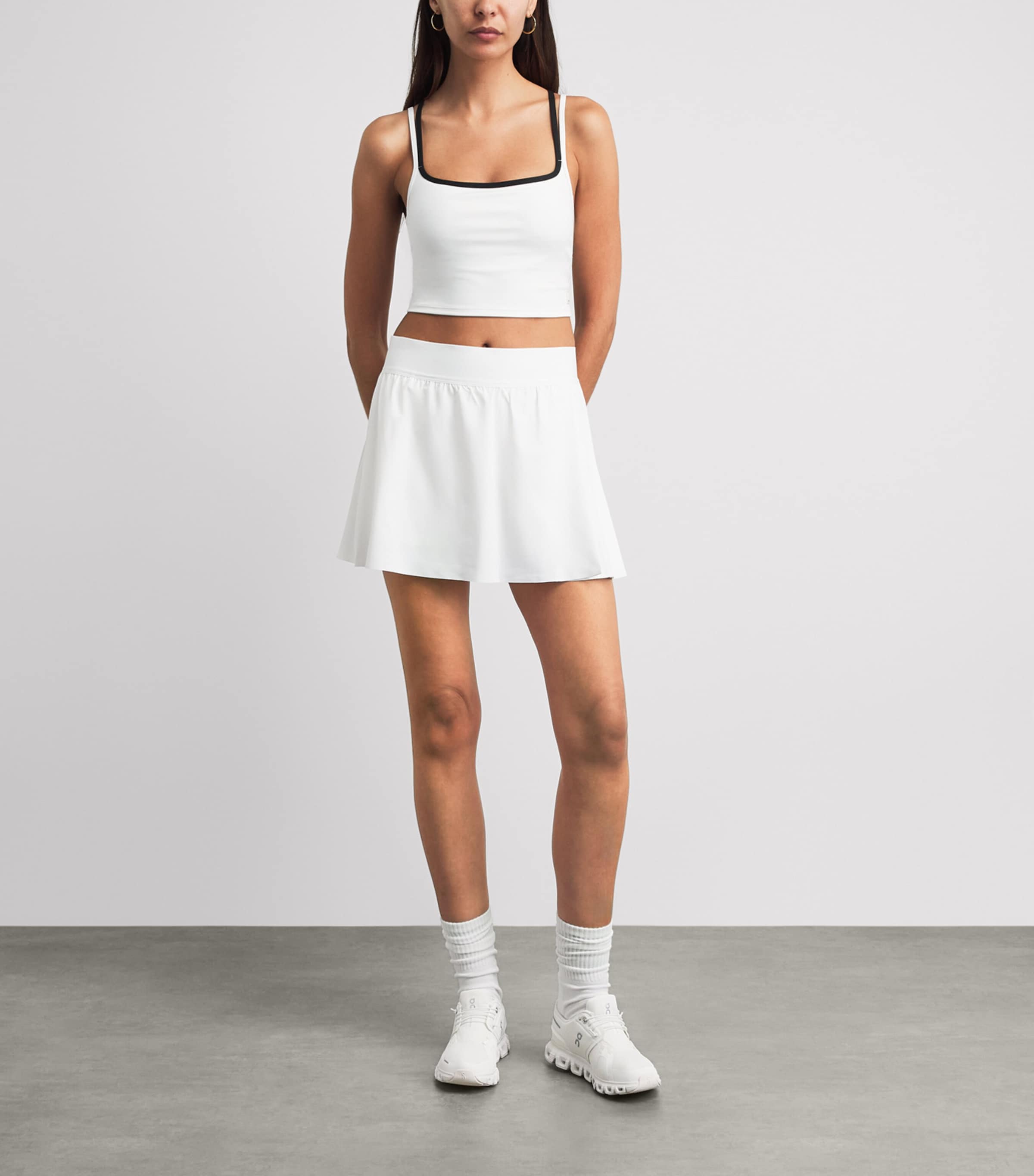 On Womens Cloud 6 Trainers White | White Image 2