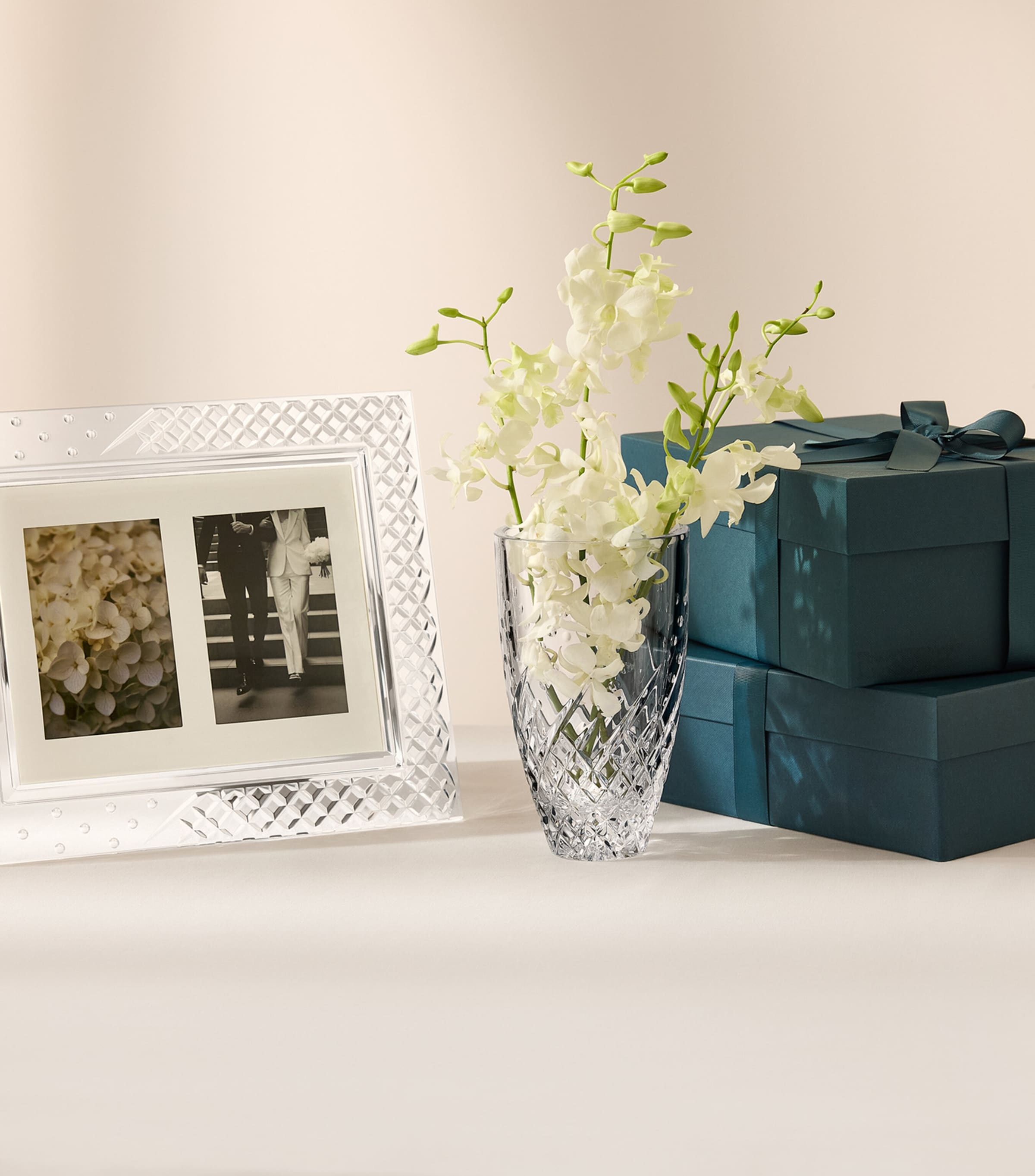 Crystal Celebrations Double Mount Photo Frame (8'' x 10'') CLEAR Image 2