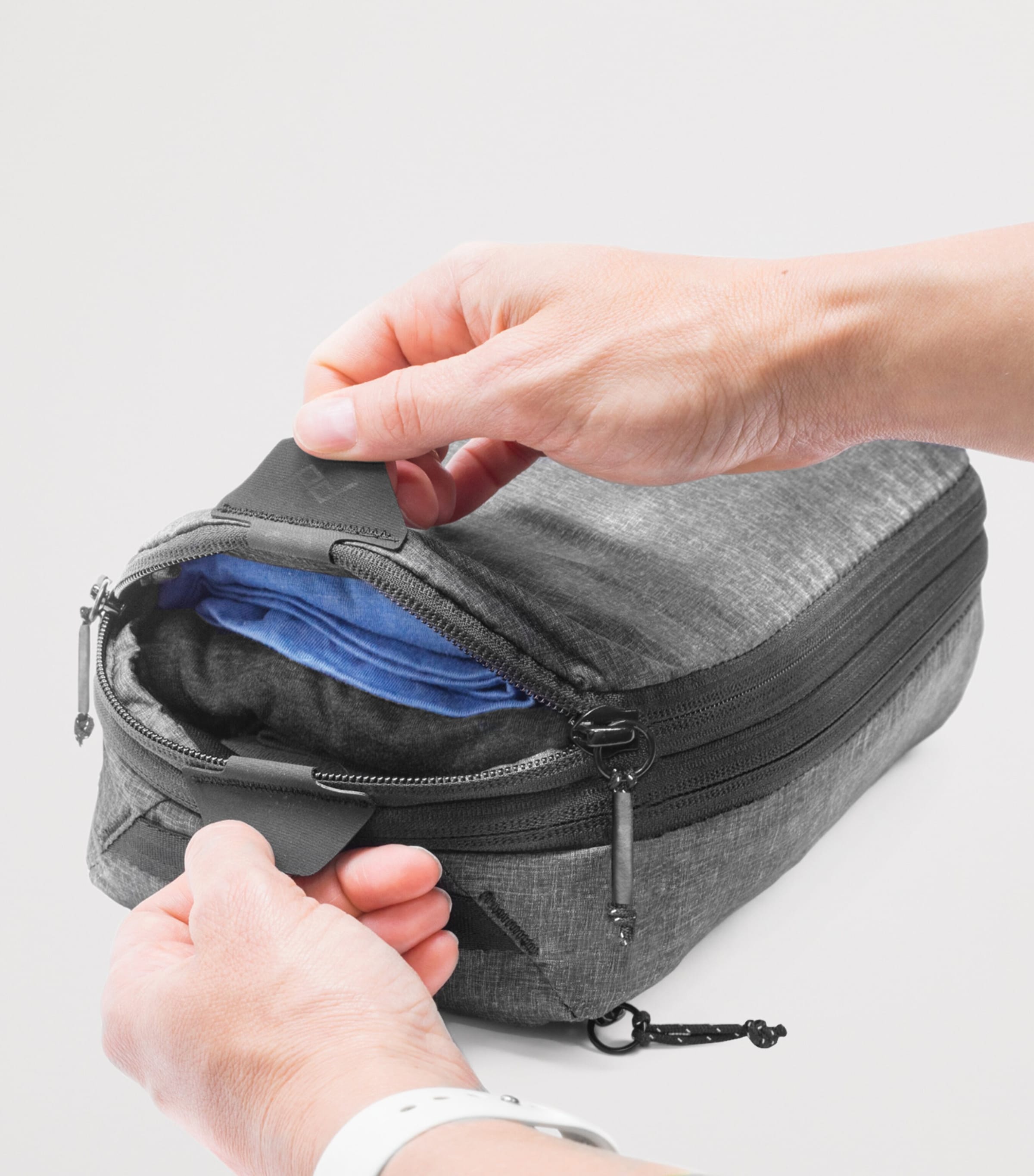 Small Compressible Packing Cube CHARCOAL Image 4