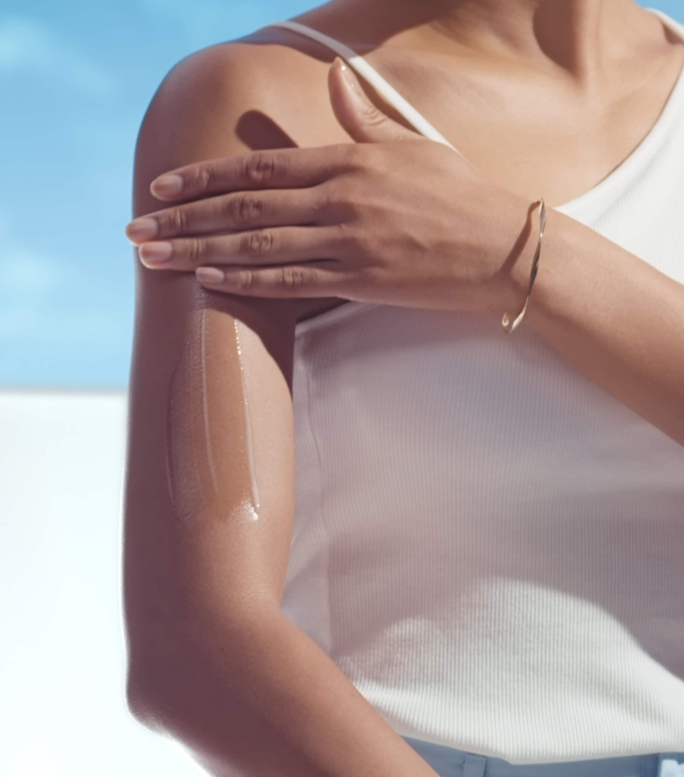 Expert Sun Protector Face & Body Lotion SPF 30 (150ml) NO COLOUR Image 2