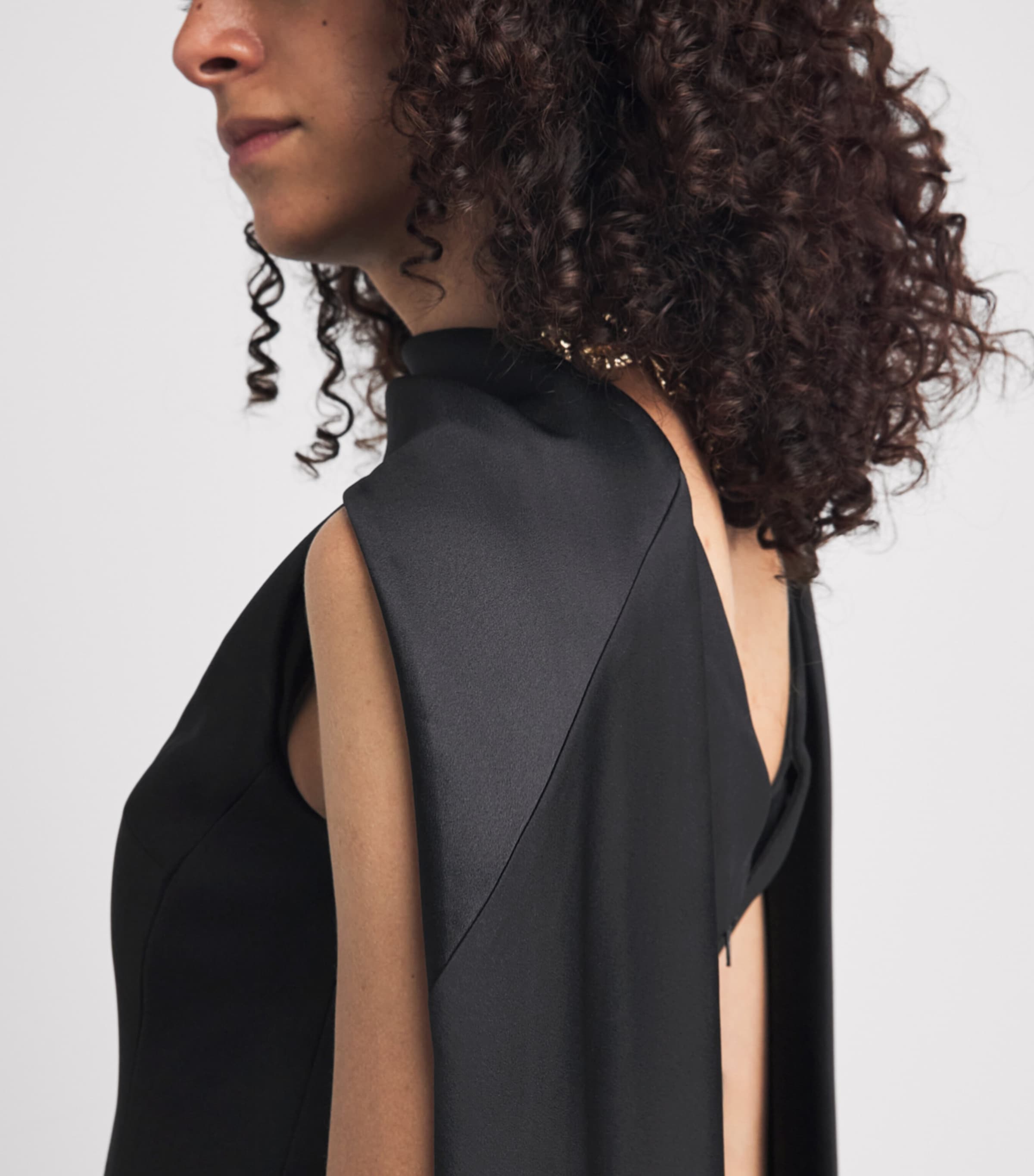 Solace London Womens Cape Annie Maxi Dress Black Image 5