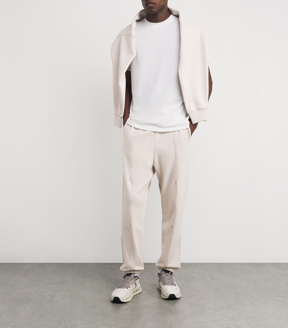 On Mens Organic Cotton-Blend Club Sweatpants Silver Image 2