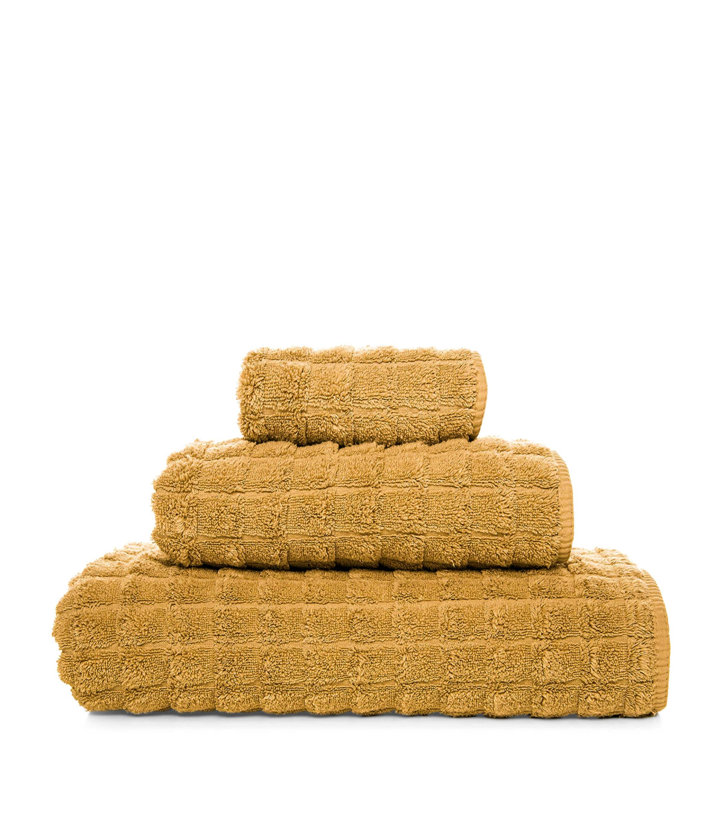 Shop Graccioza Heaven Bath Towel In Gold