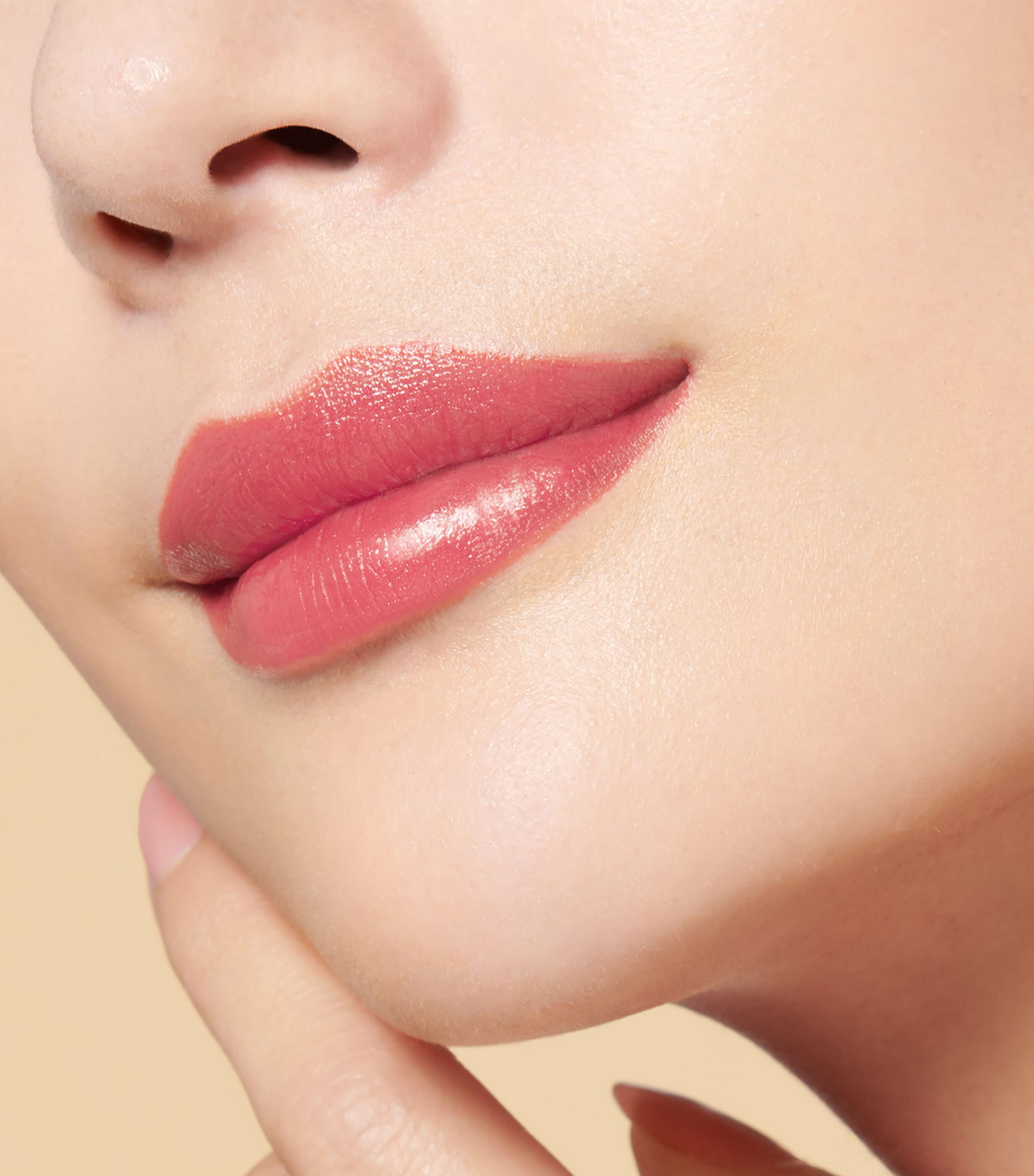 The Precious Lipstick PINK SAPPHIRE Image 3