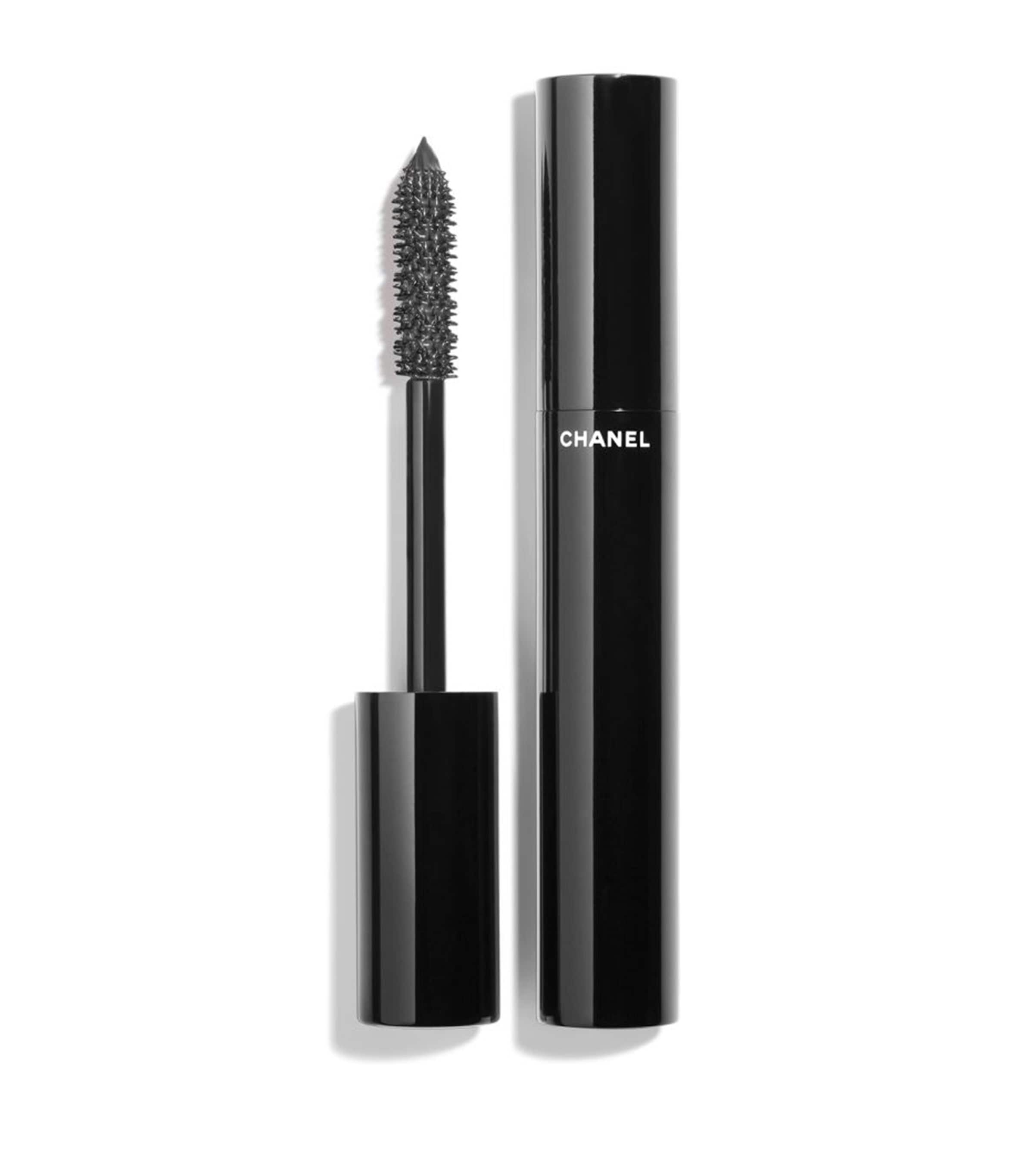 Shop Chanel Le Volume De  Waterproof Mascara In Black