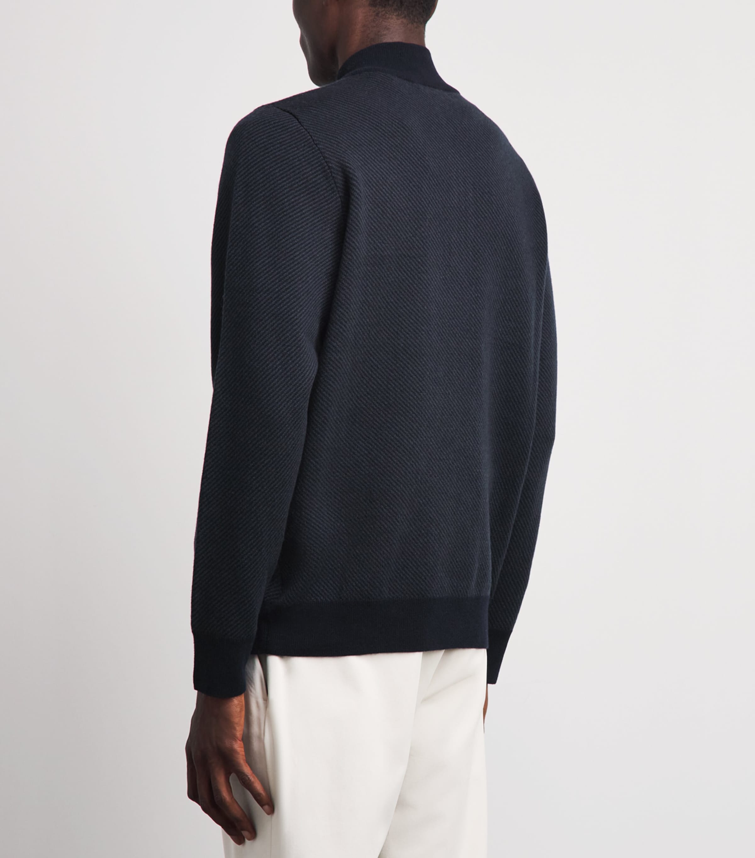 N.Peal Mens Cashmere Quarter-Zip Temple Sweater Navy Grigio Image 5