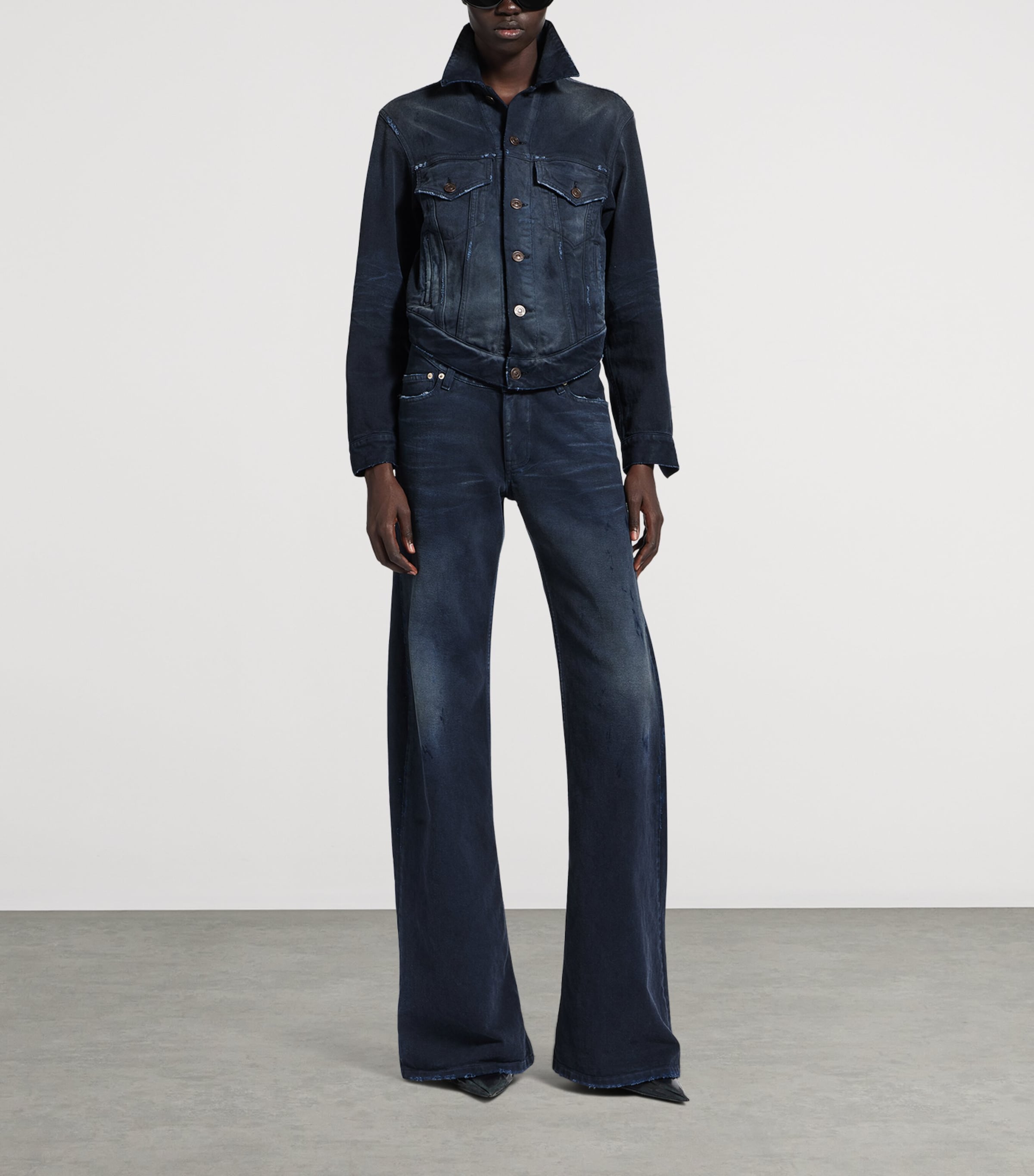 Distressed Curved Waist Jeans 8074 Image 2