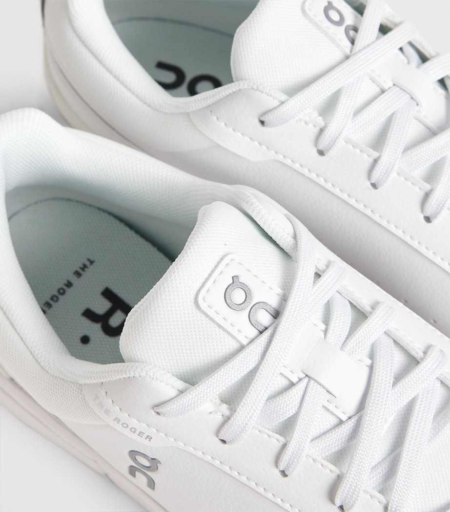 On Mens THE ROGER Advantage Sneakers White | White Image 7