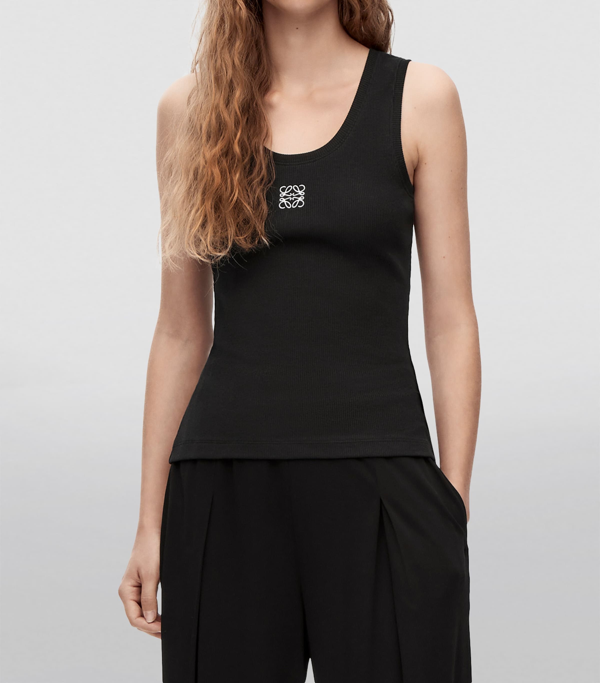 トップス loewe 24ss anagram tanktop LOEWE Black Embroidered Anagram Tank Top | Harrods UK