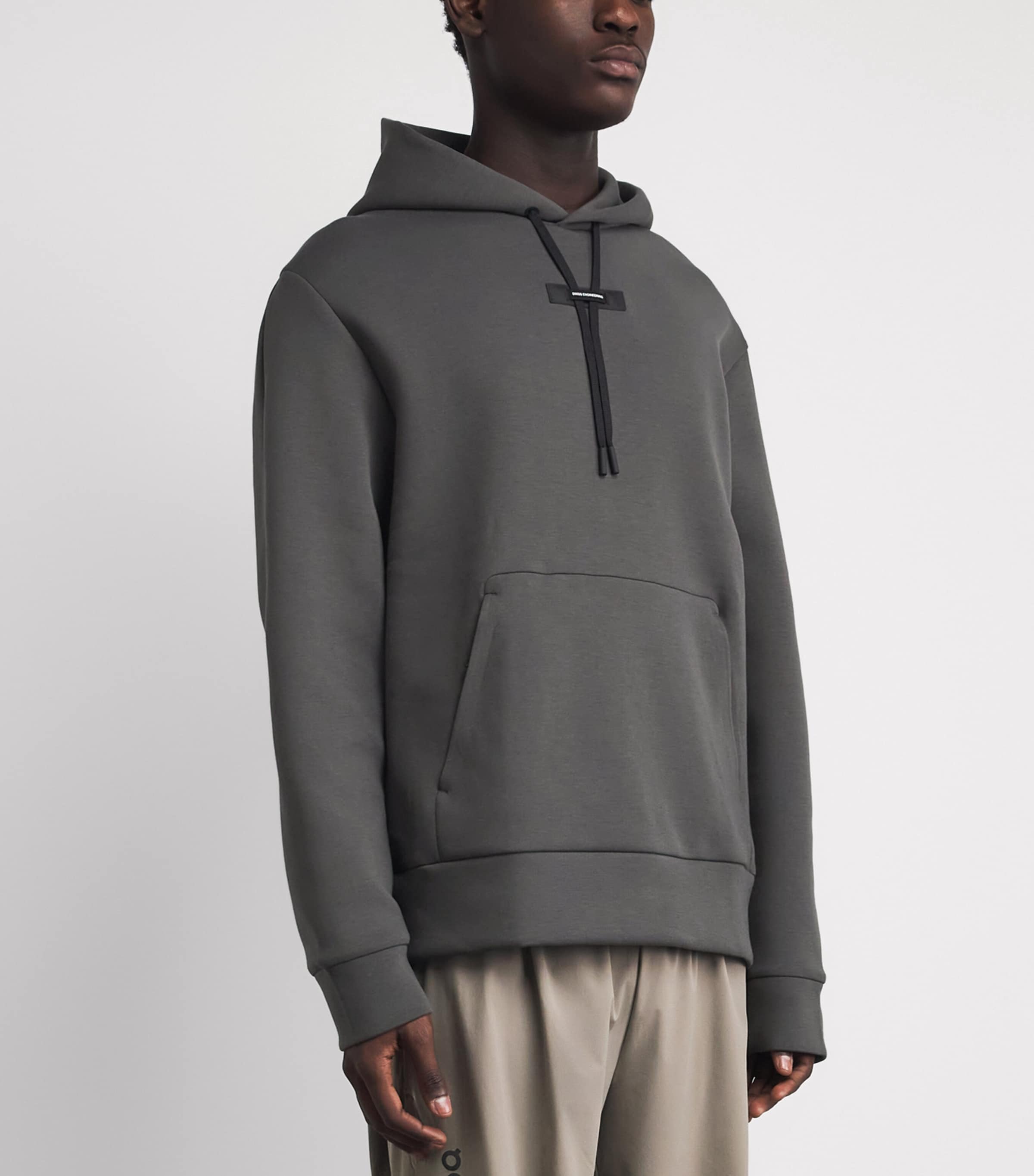 On Mens Cotton-Blend Focus Tech Hoodie Shadow Image 4