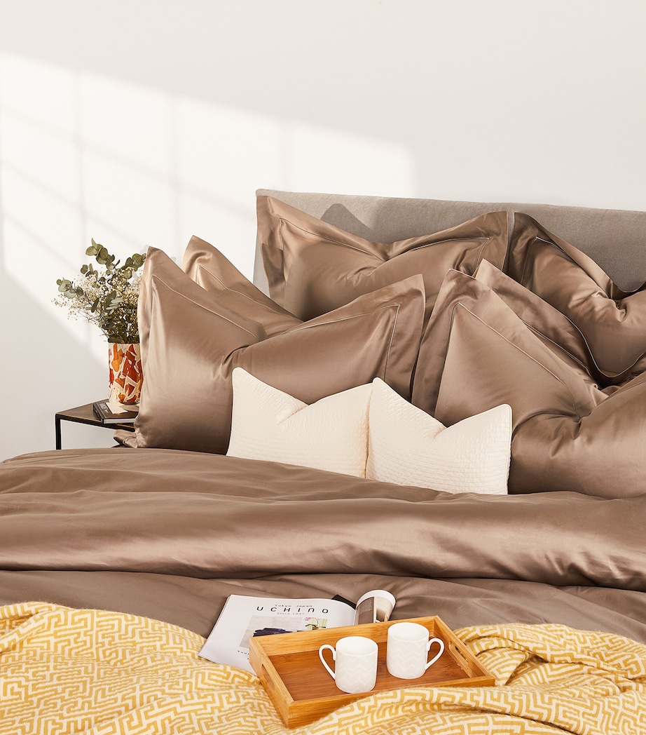 Australia Square Pillowcase (65cm x 65cm) 800 MIEL Image 3